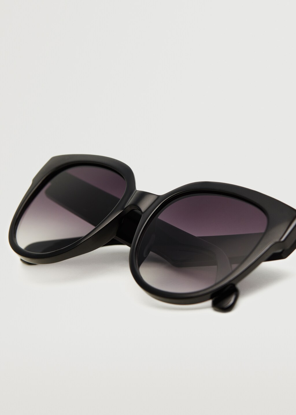 Cat-eye sunglasses - Details of the article 3