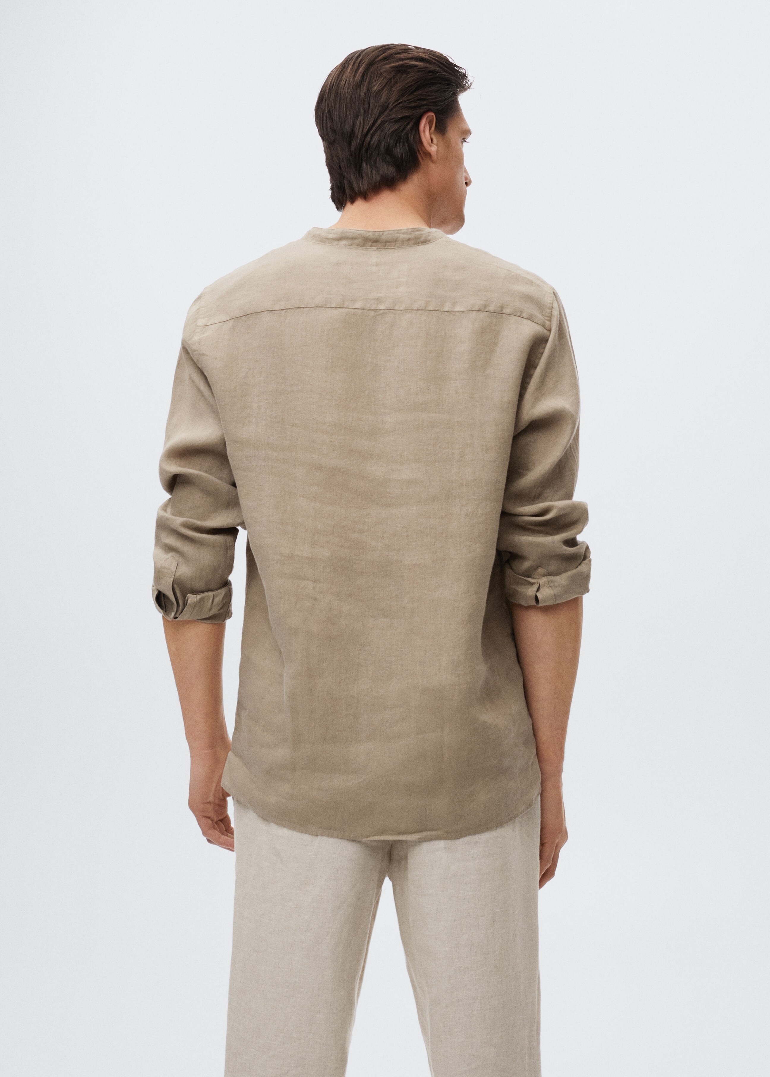 Regular-fit Mao-collar linen shirt - Reverse of the article