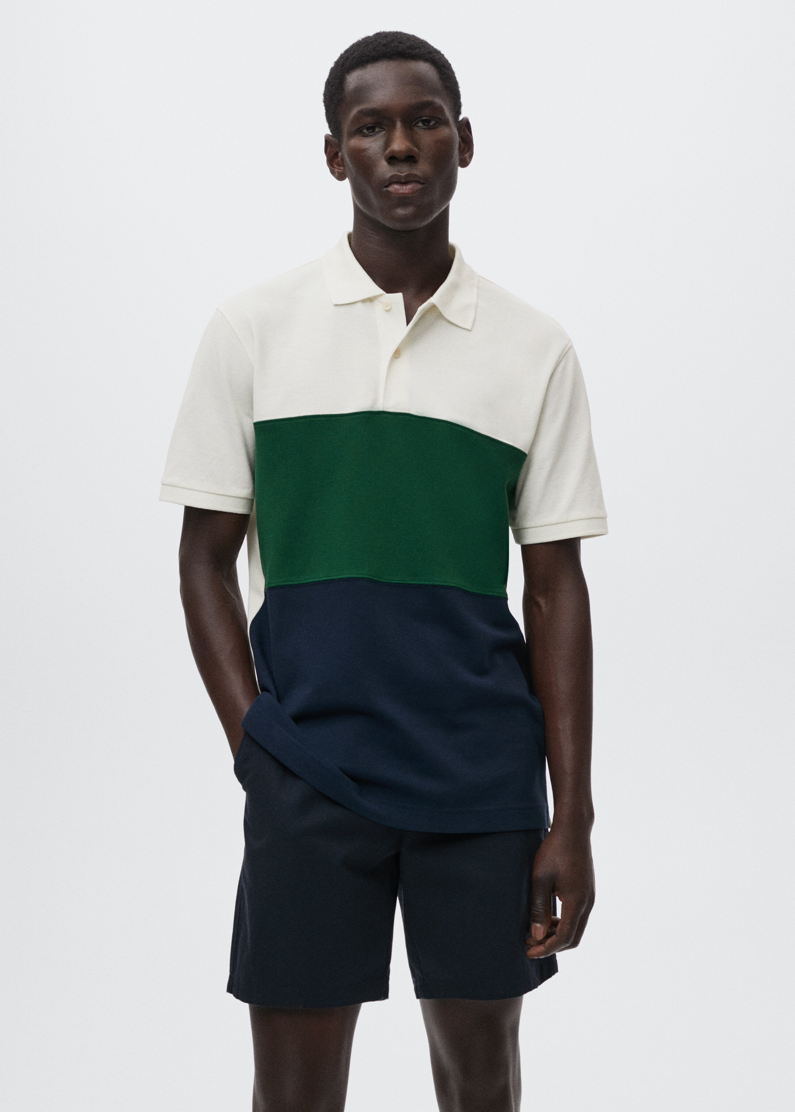 Color-Blocking-Poloshirt aus Piqué - Mittlere Ansicht