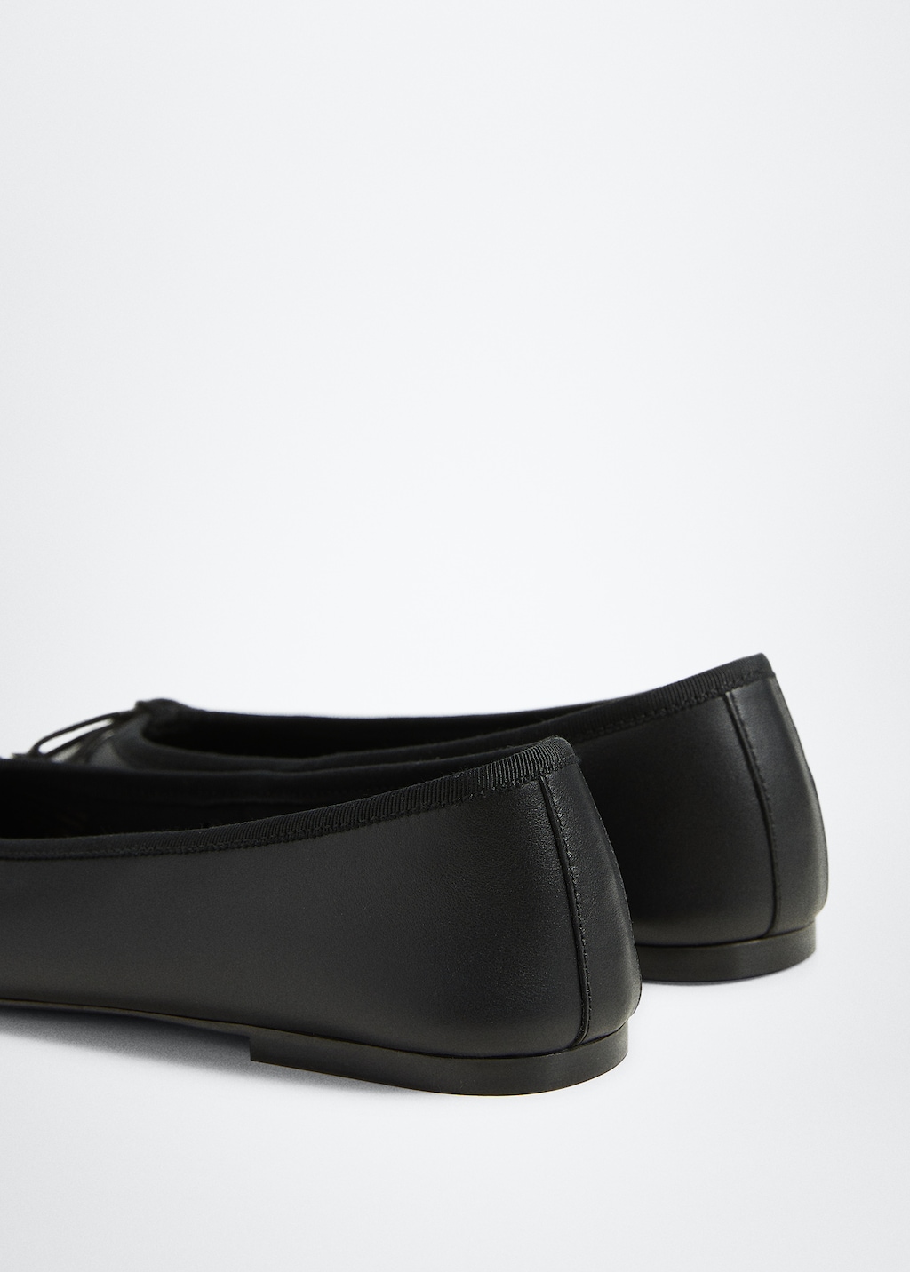 Leather ballet flats with bow - Details of the article 2