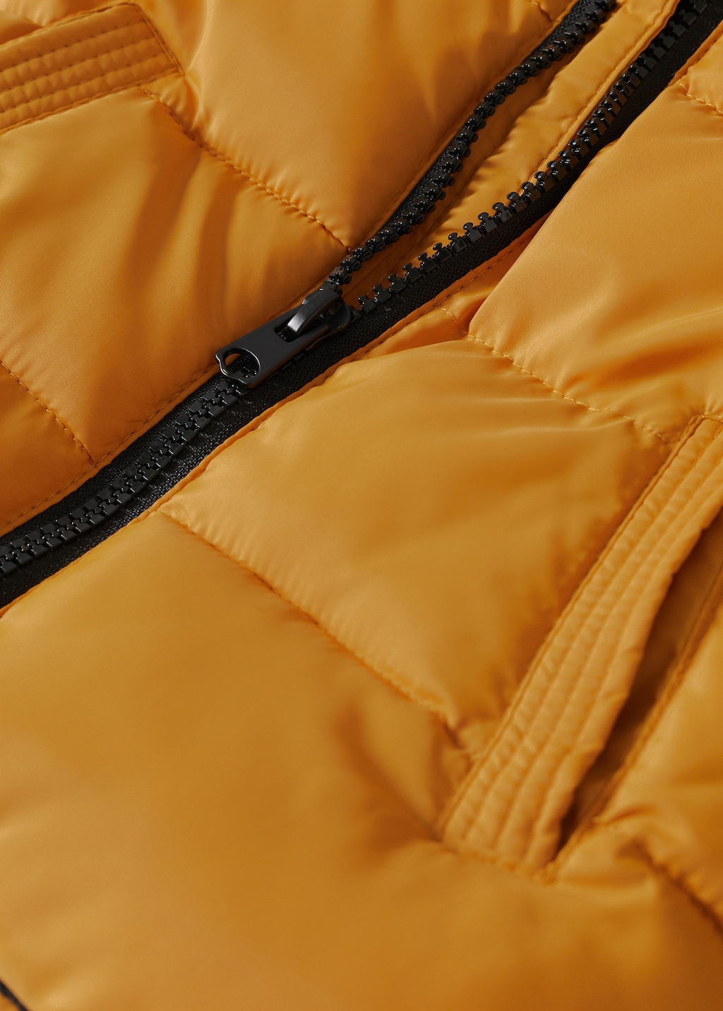 Hood quilted coat - Details of the article 9