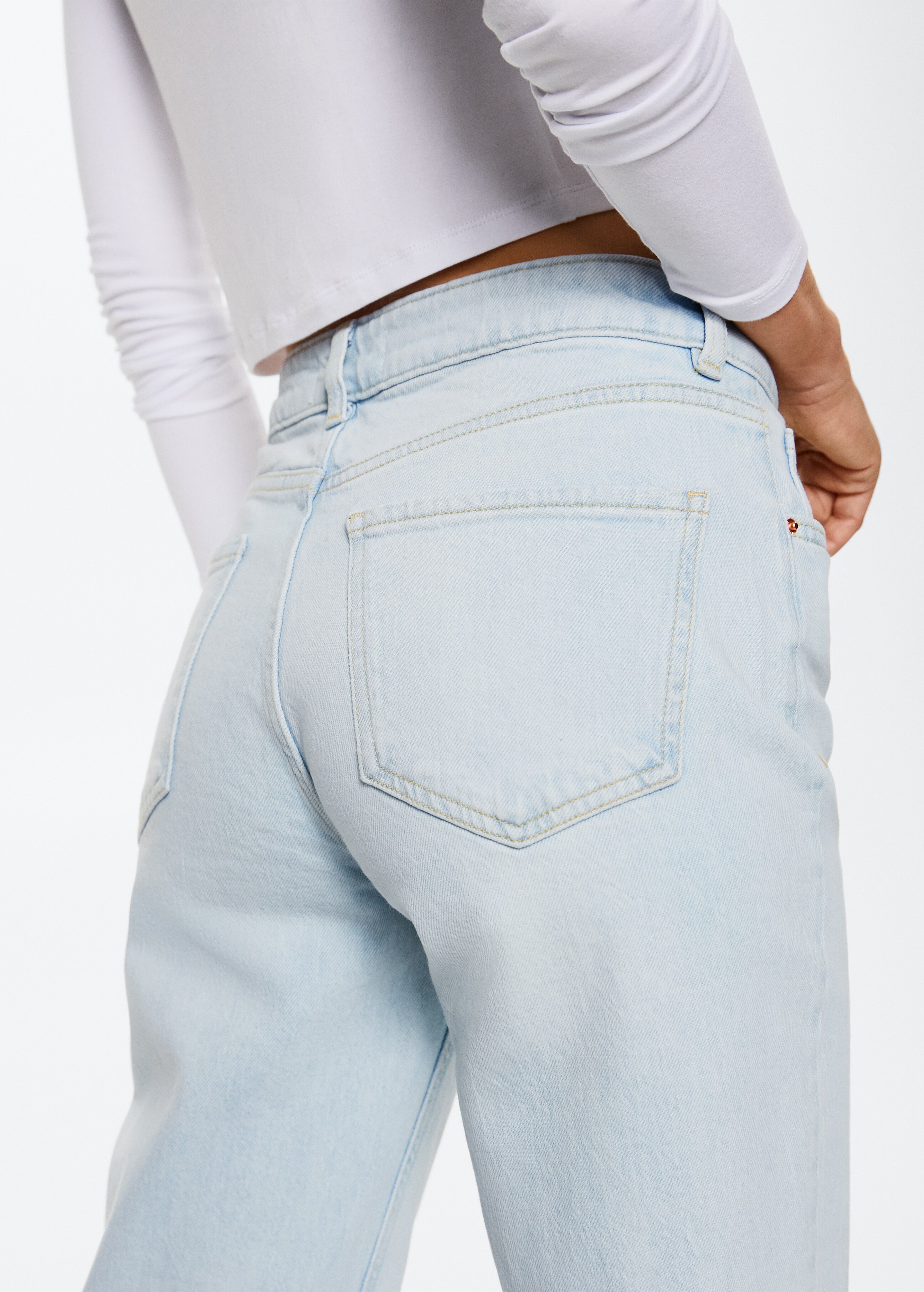Gerade Jeans mit mittlerem Bund - Detail des Artikels 6
