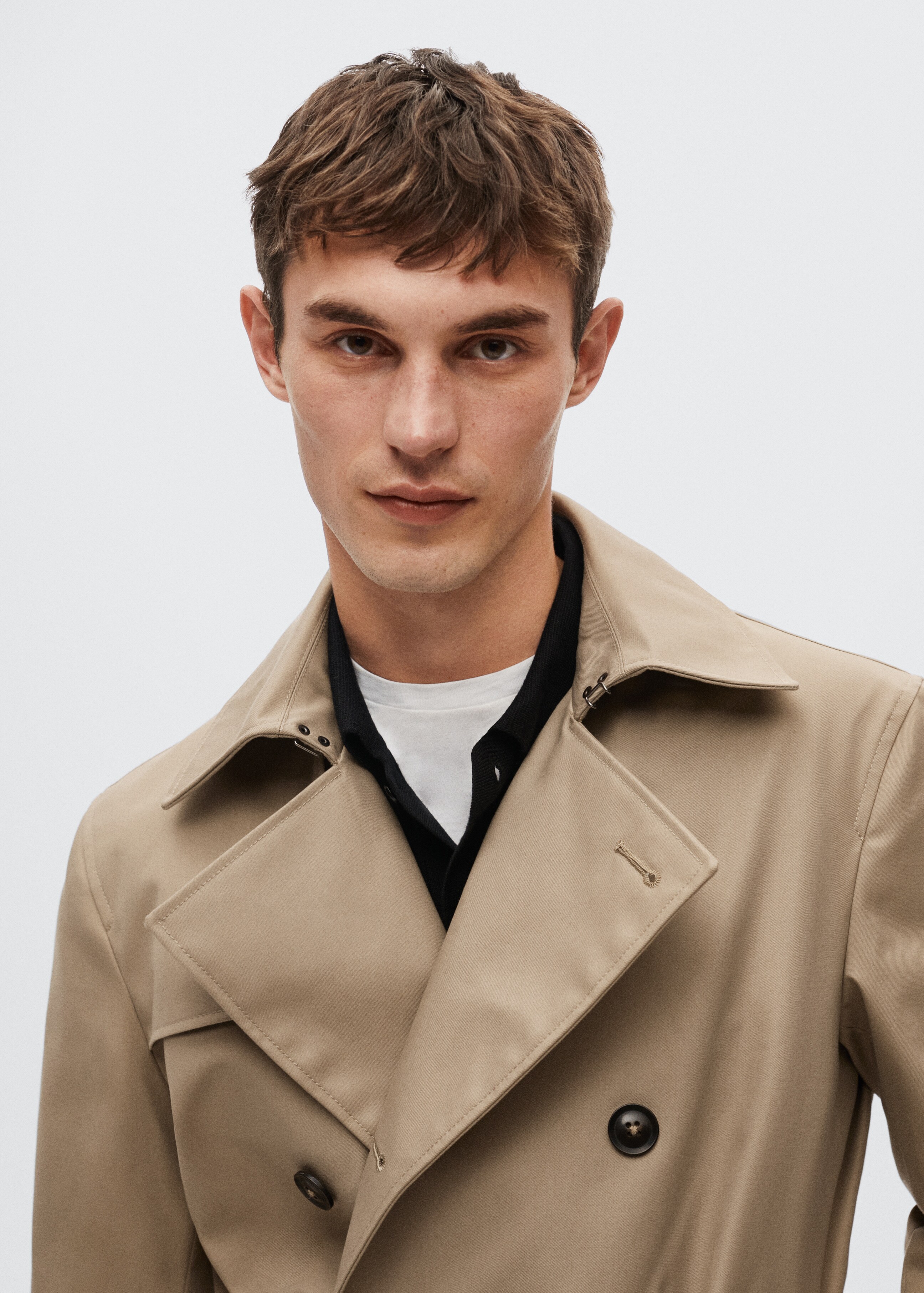 Classic water-repellent trench coat - Details of the article 1