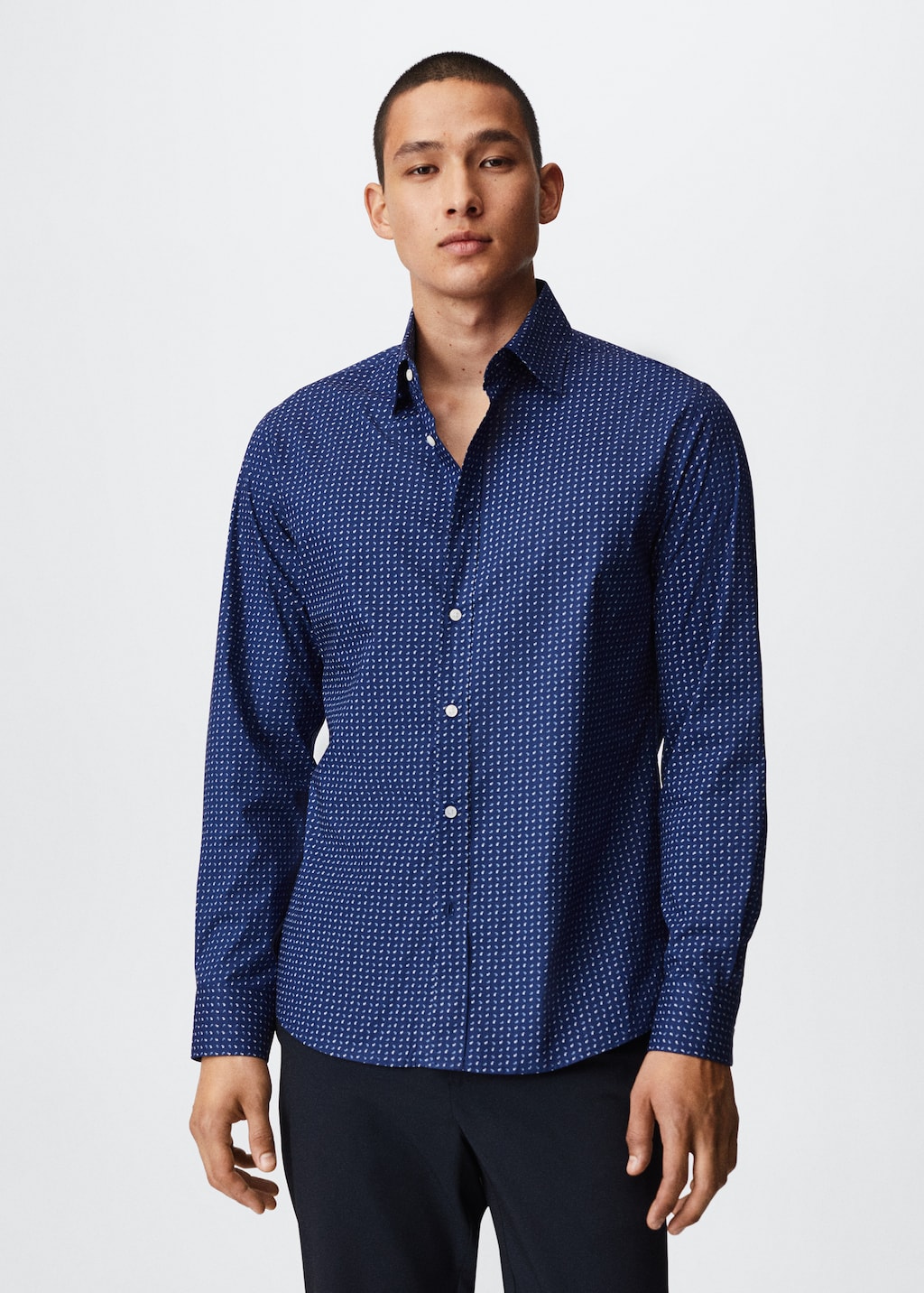 Camisa slim fit estampada algodón - Plano medio