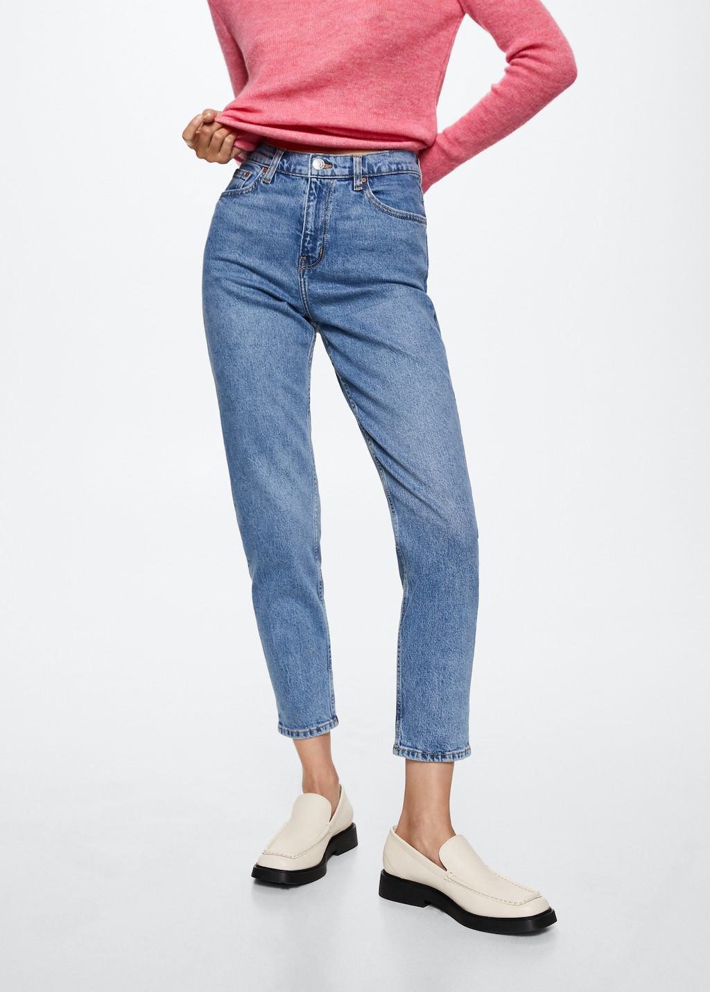 Comfort Mom-Jeans mit hoher Bundhöhe - Mittlere Ansicht