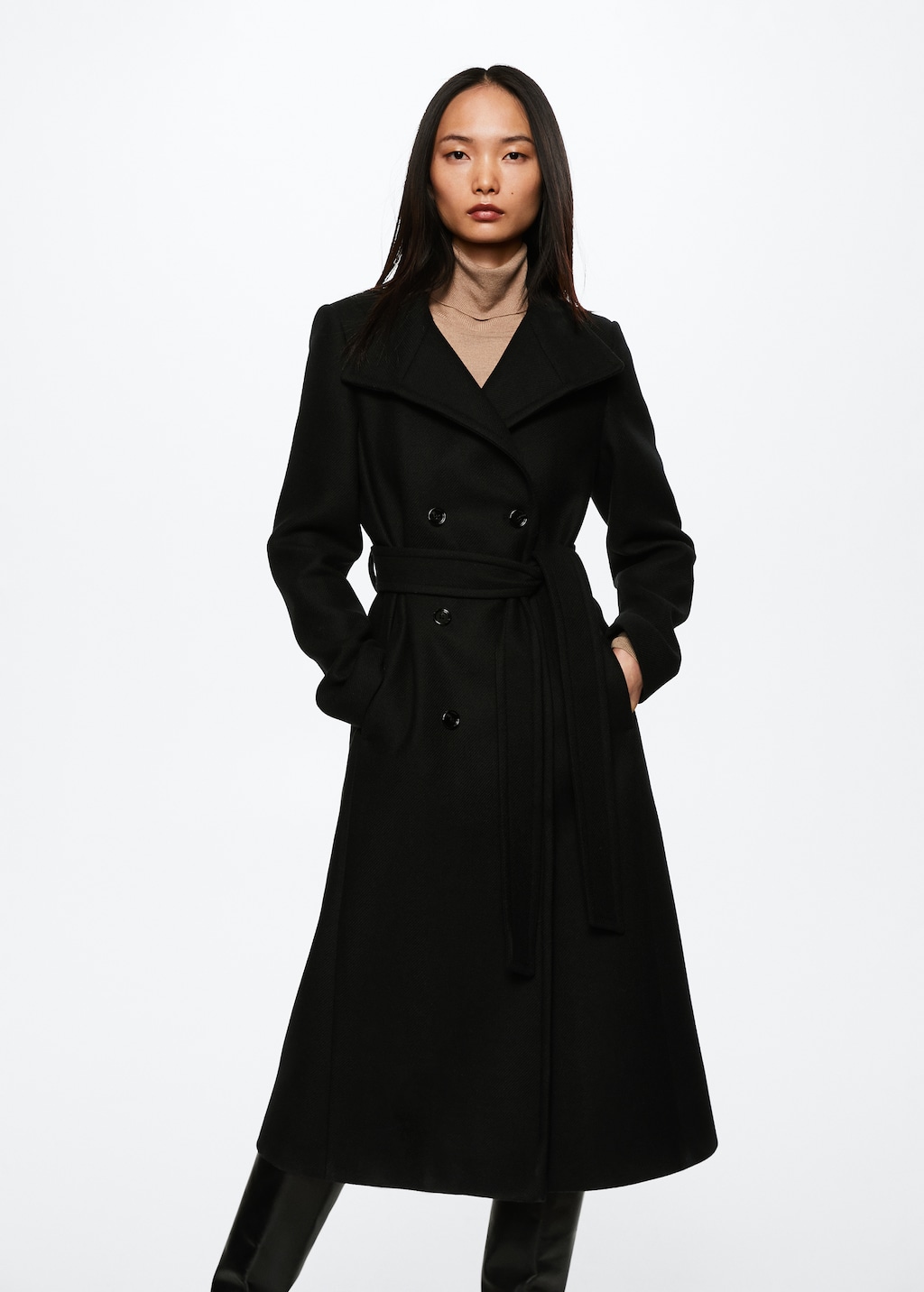 Woolen coat with belt