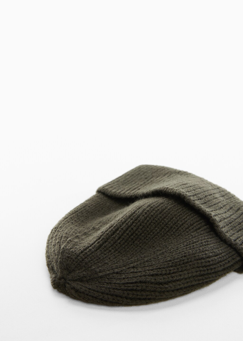 Short knitted hat - Details of the article 1