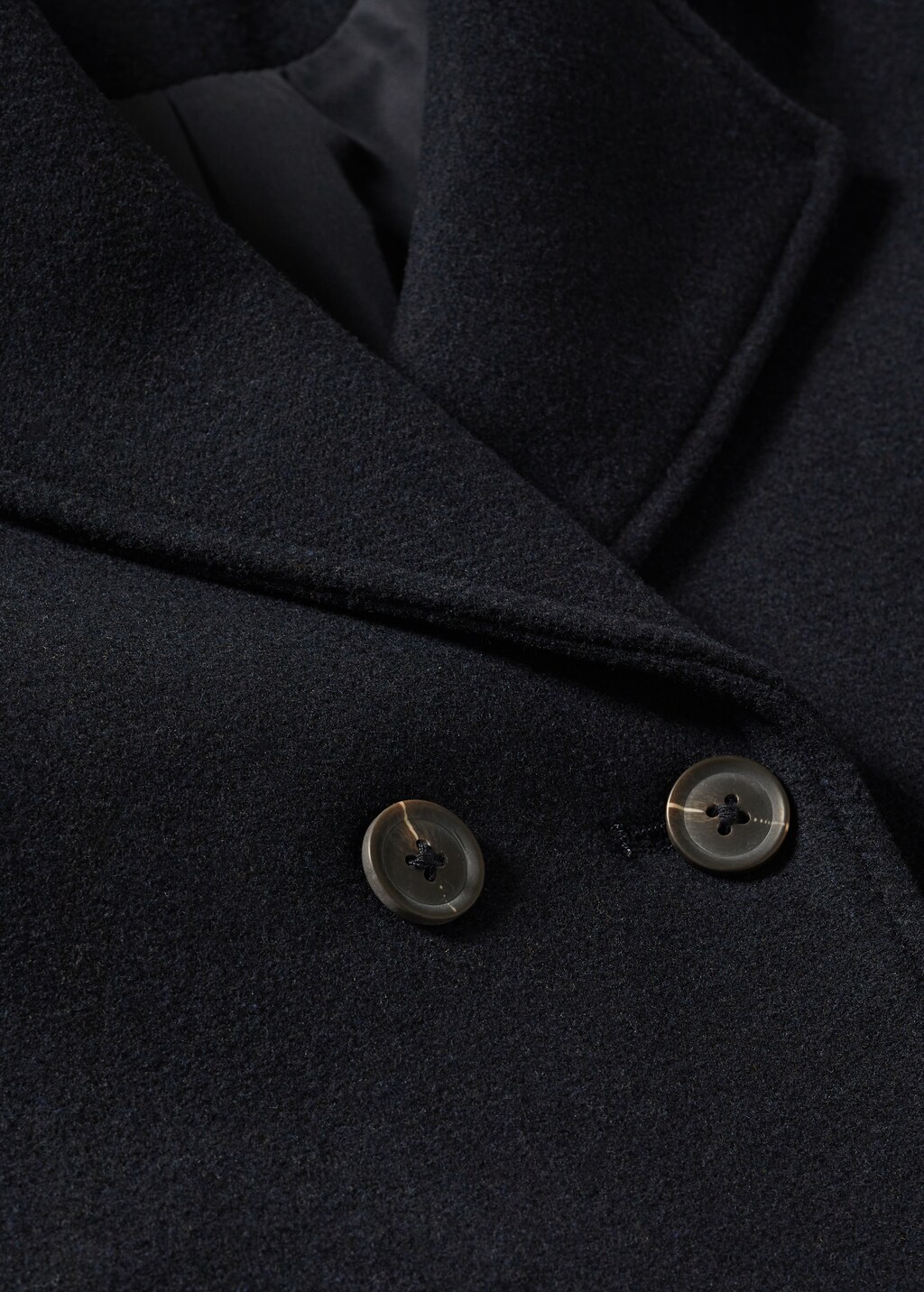 Lapelled straight-cut coat - Details of the article 8