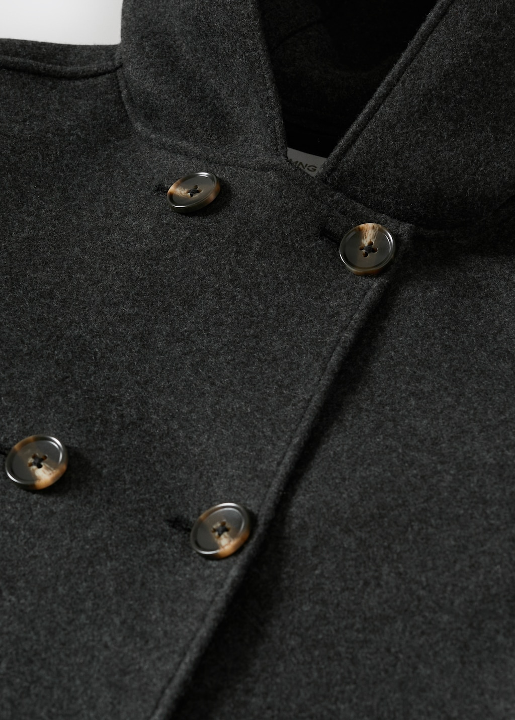 Double-breasted coat - Details of the article 8