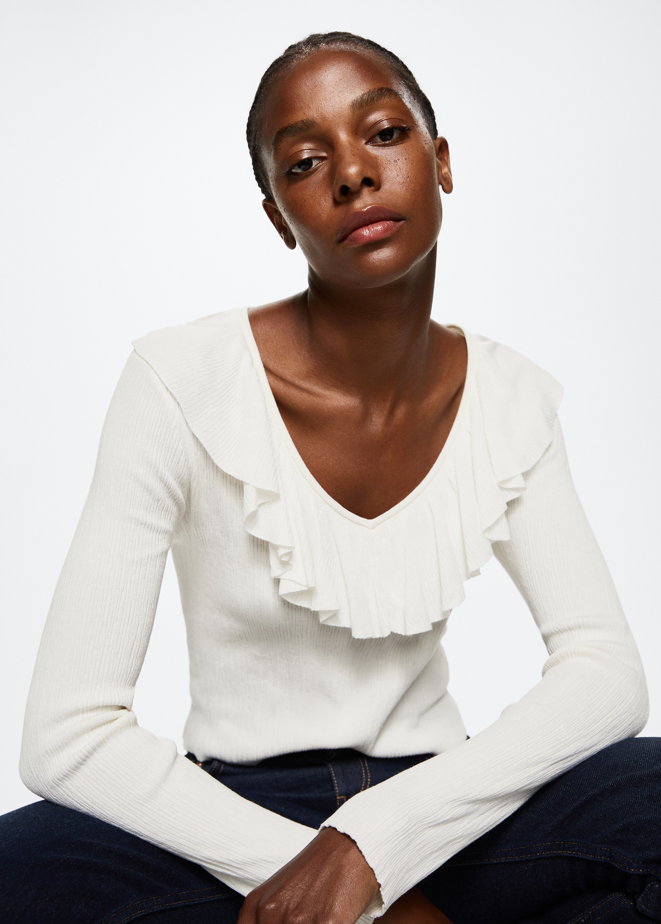 Ruffle neck sweater - Details of the article 2