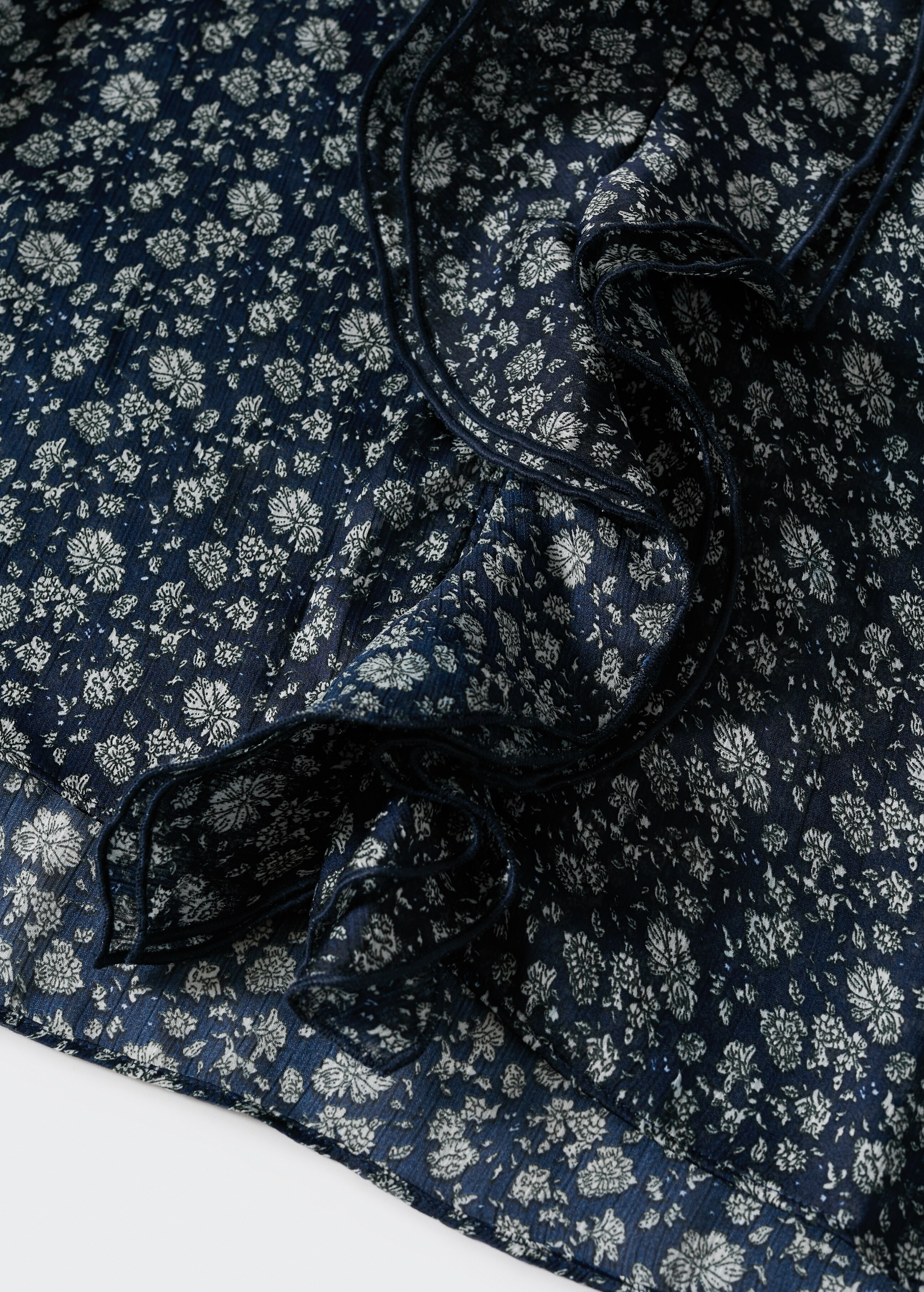 Floral-print flowy blouse - Details of the article 8