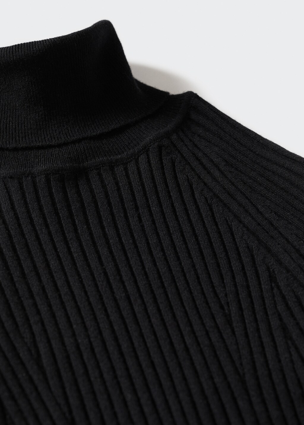 Gerippter Rollkragenpullover - Detail des Artikels 8