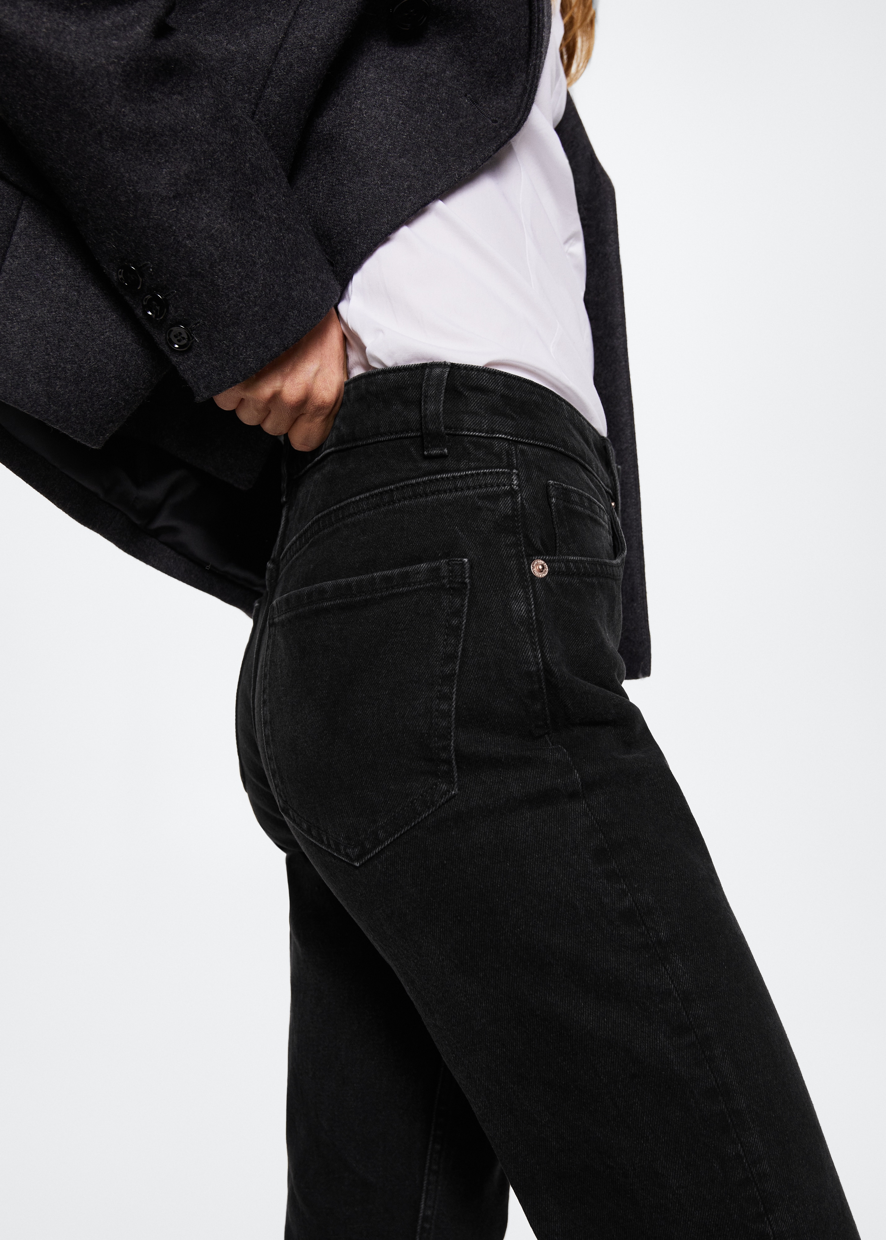 Medium-rise flared jeans  - Details of the article 6