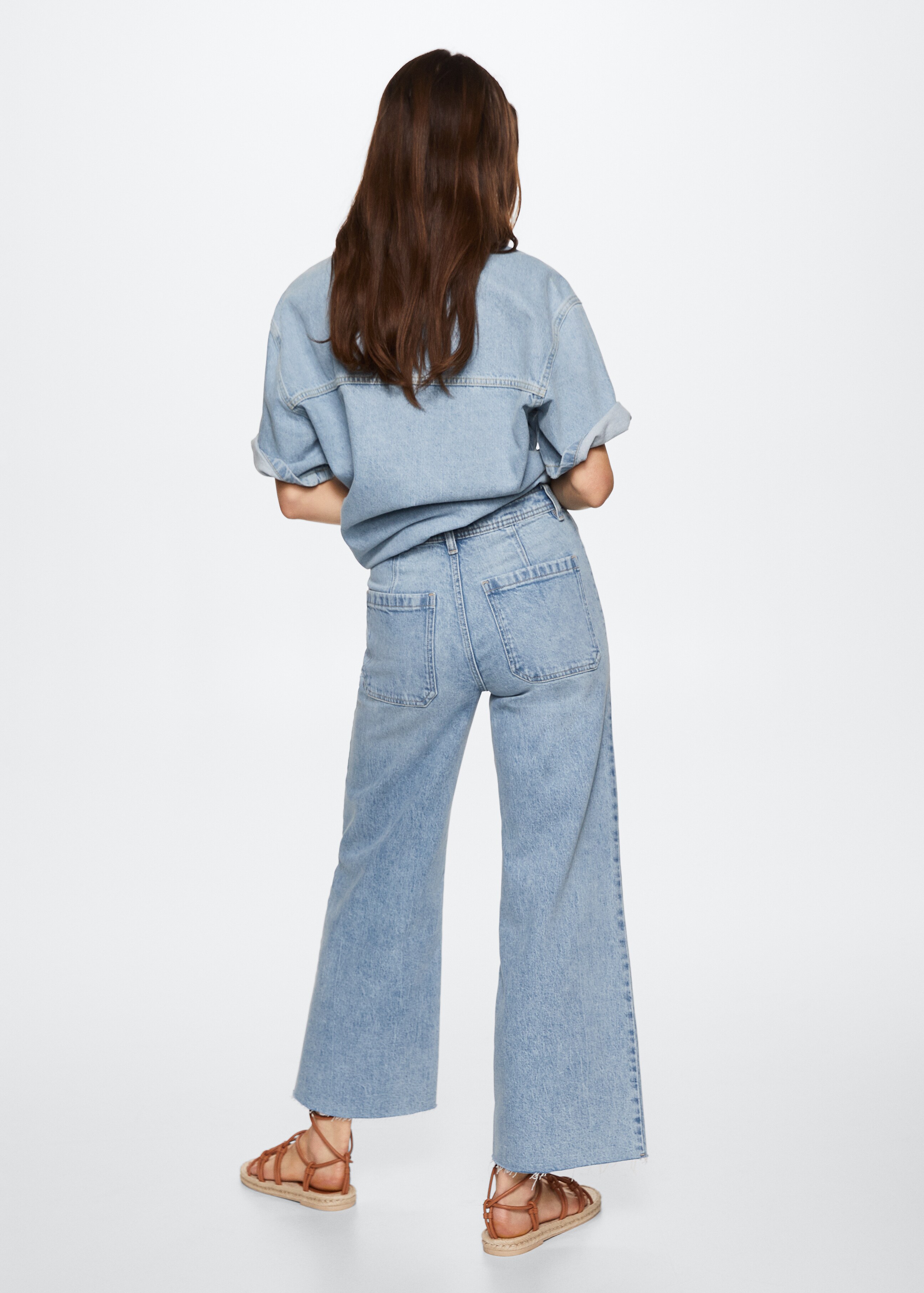 Culotte-Jeans mit hohem Bund - Rückseite des Artikels