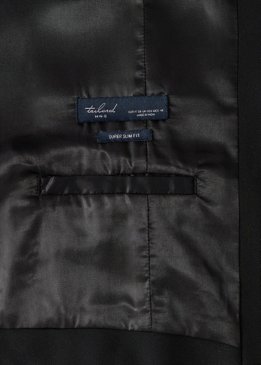 Super slim-fit suit waistcoat - Details of the article 8