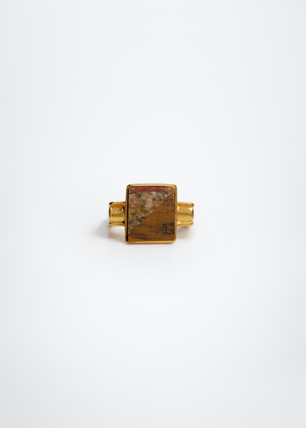 Ring with square design  - Article without model