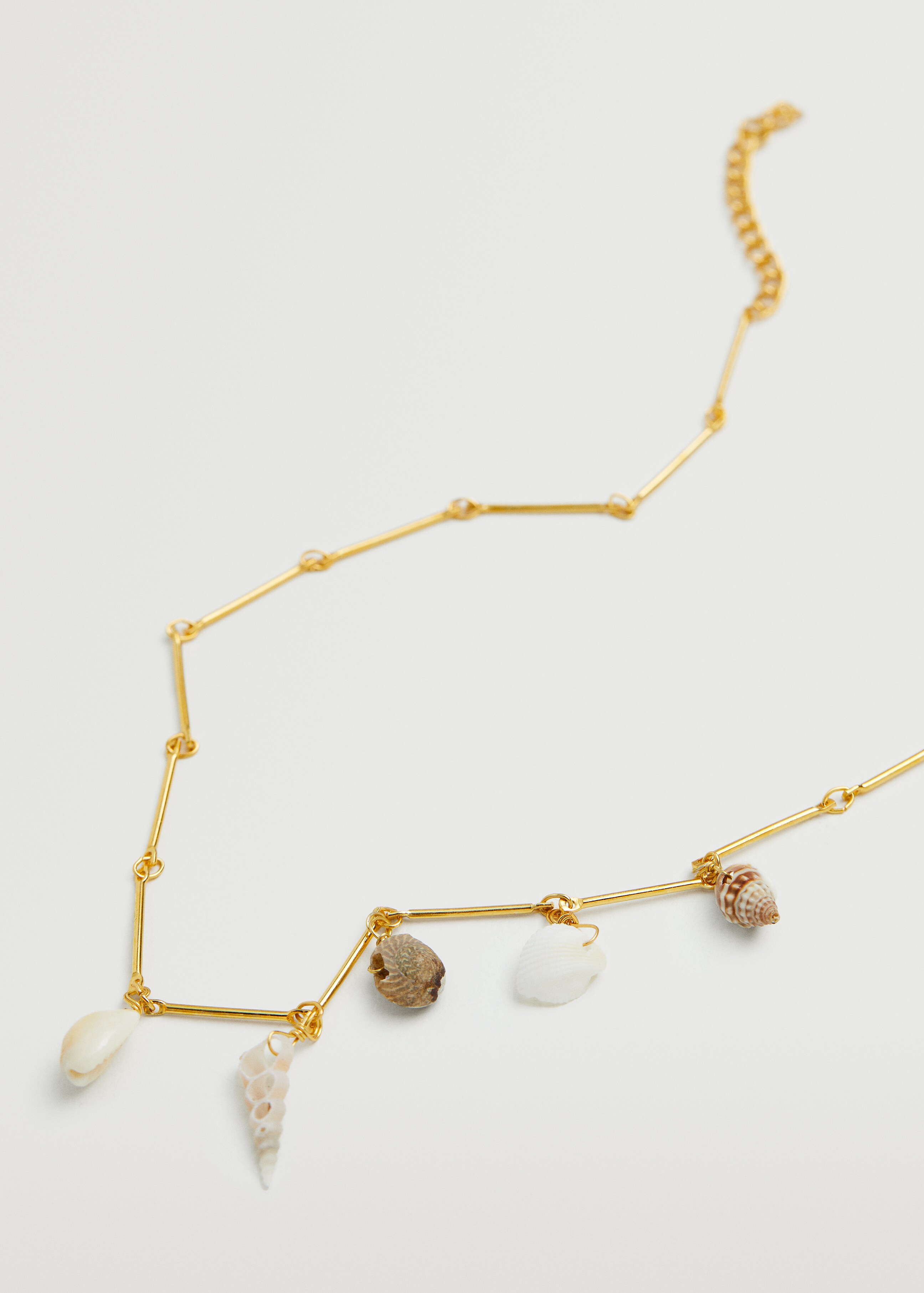 Shell bead necklace - Medium plane