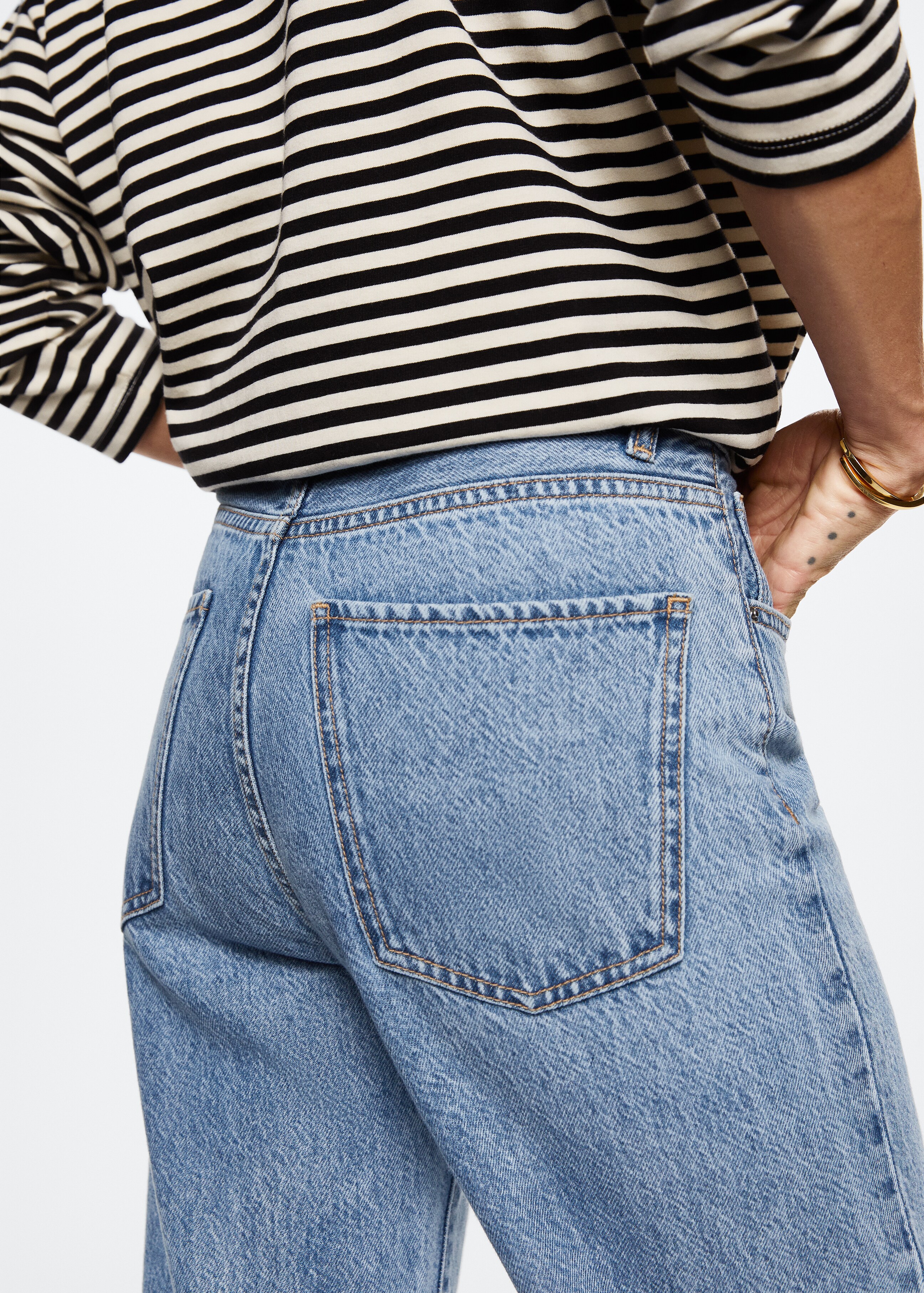 High-rise wideleg jeans  - Details of the article 2