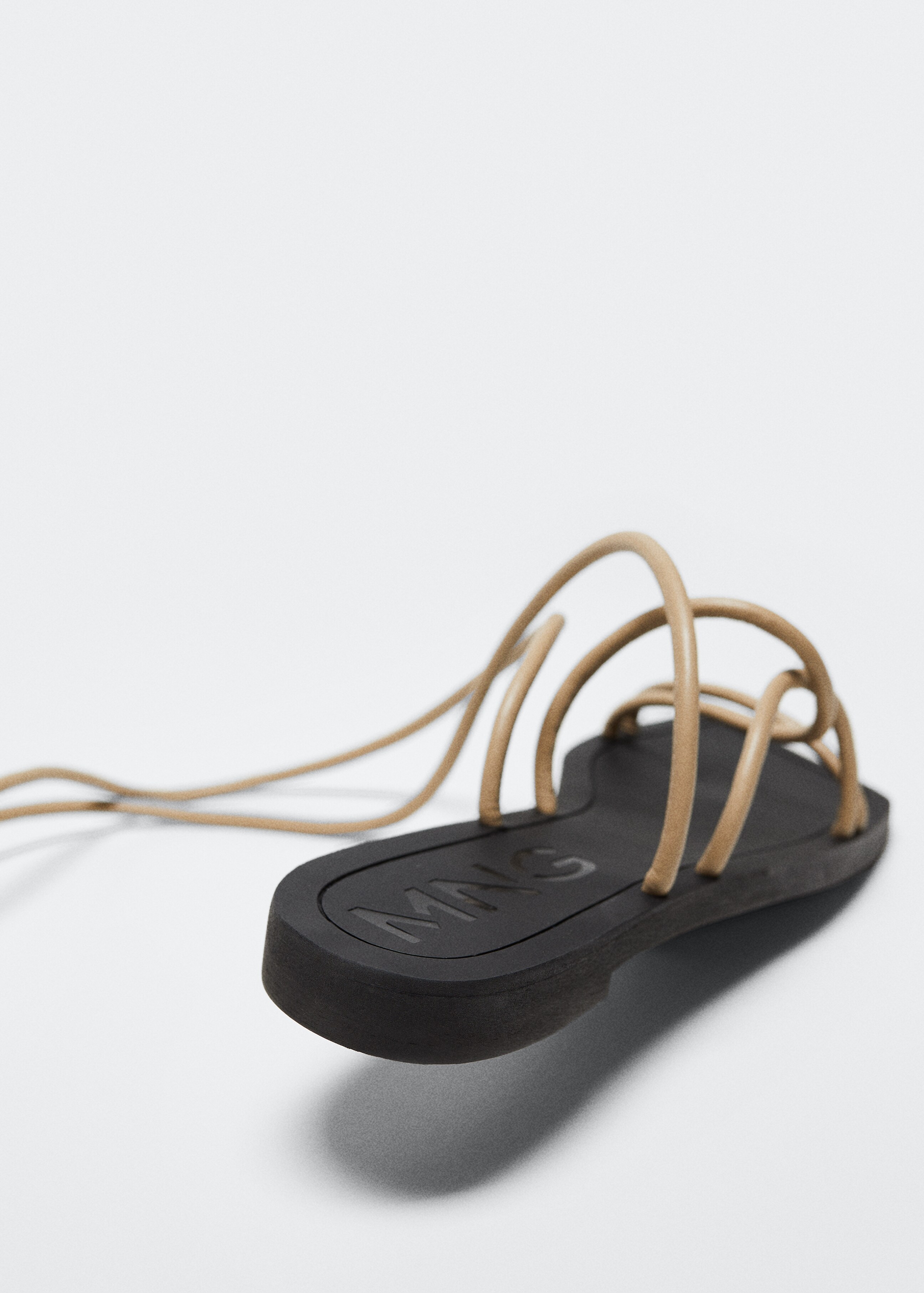 Sandály s překříženými pásky - Detail zboží 2