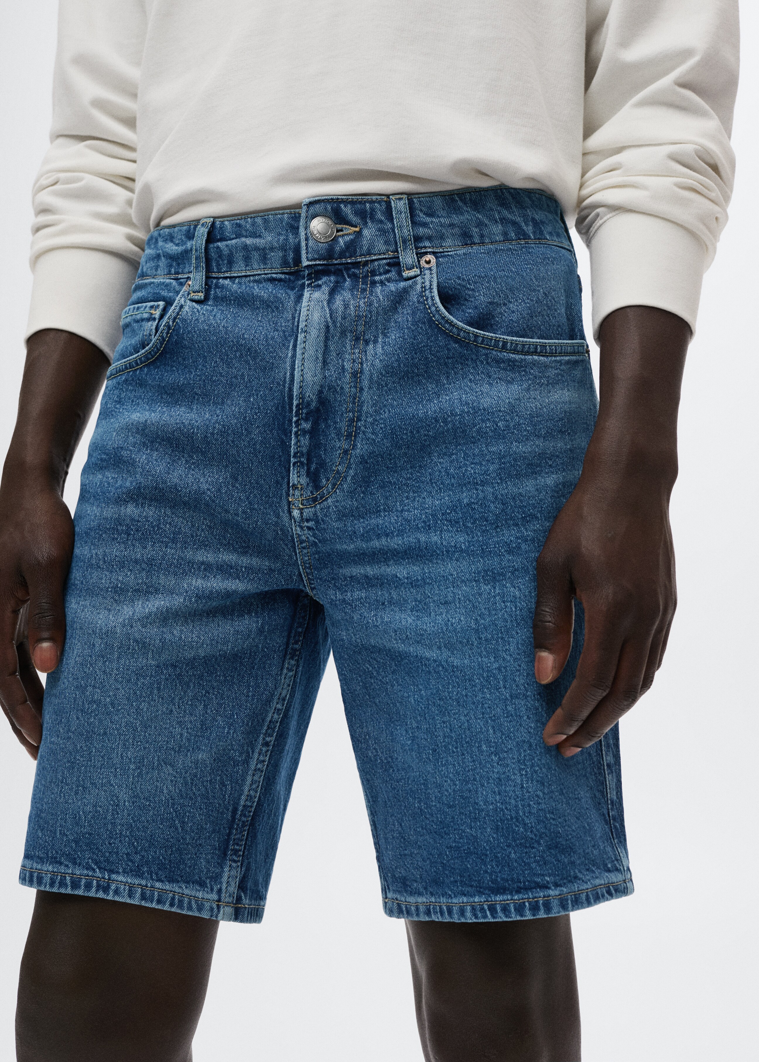 Regular Fit-Bermudashorts aus Jeans - Detail des Artikels 1