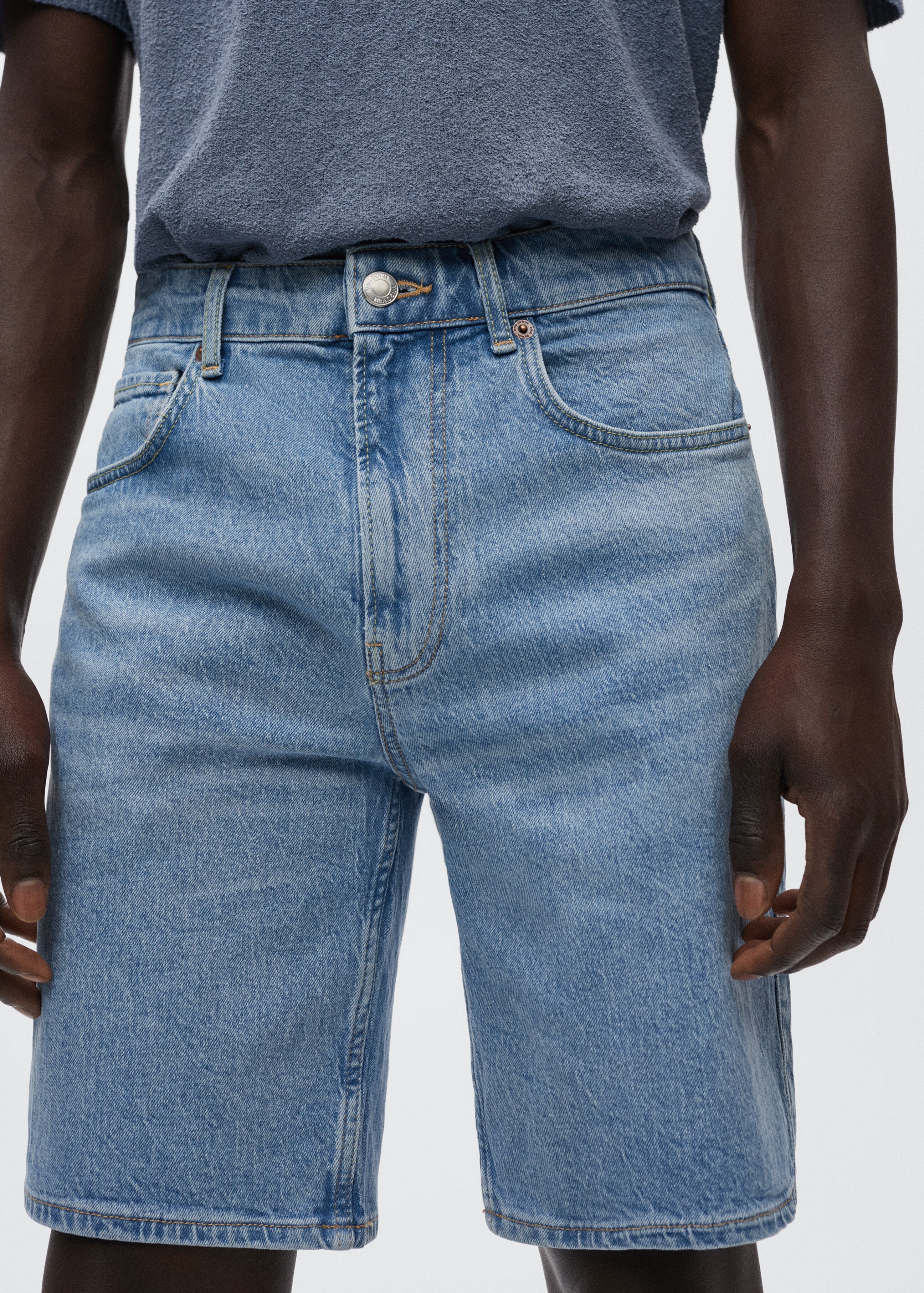 Regular Fit-Bermudashorts aus Jeans - Detail des Artikels 1