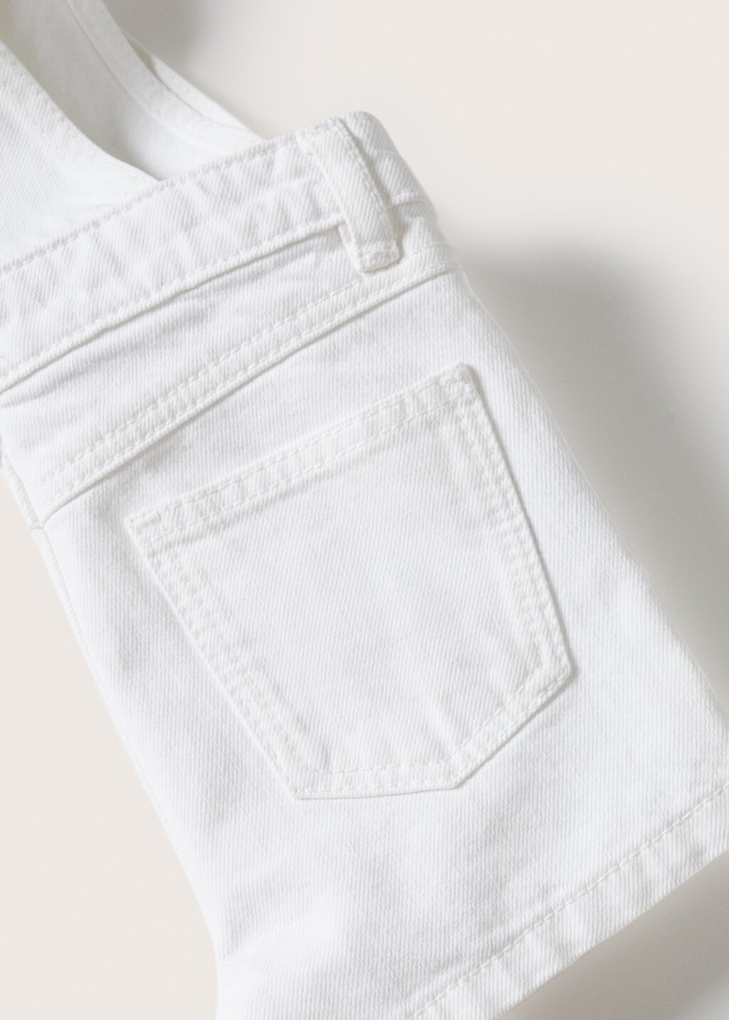 Short denim dungarees - Details of the article 9