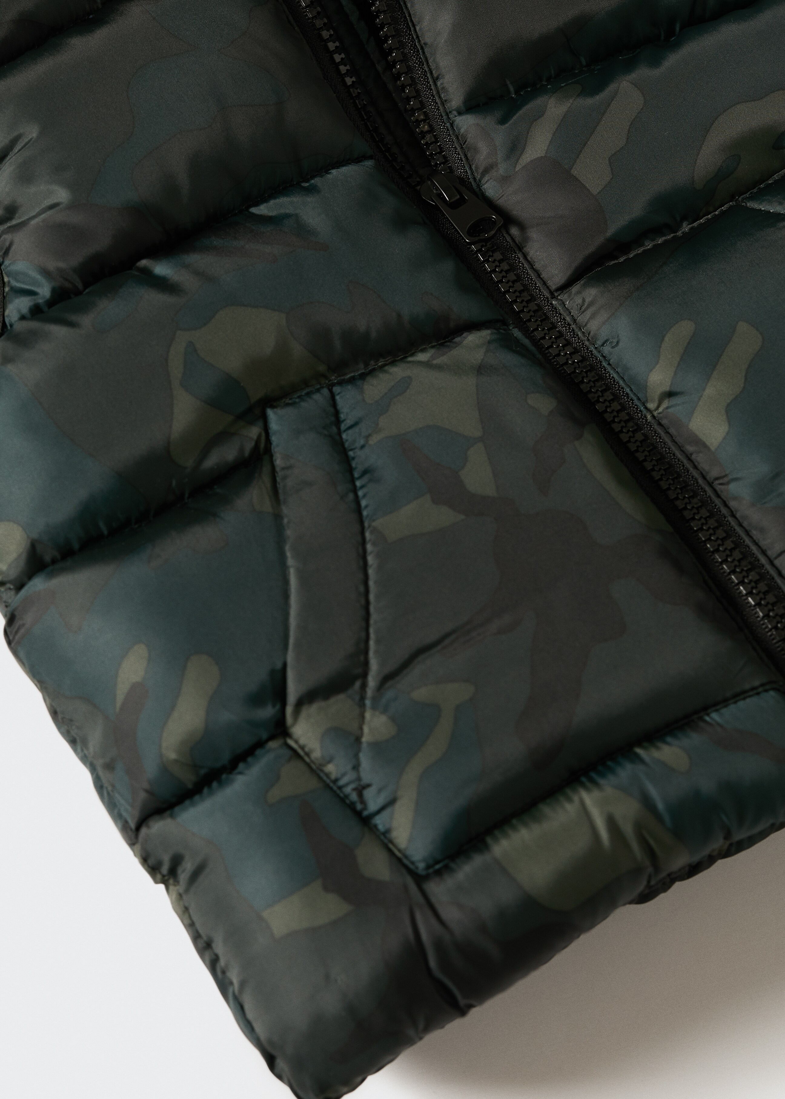 Quilted gilet - Details of the article 9