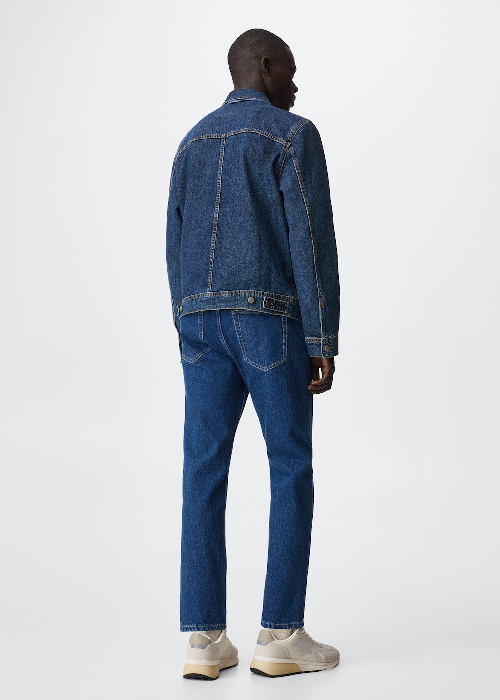 Pocketed denim jacket - Reverse of the article