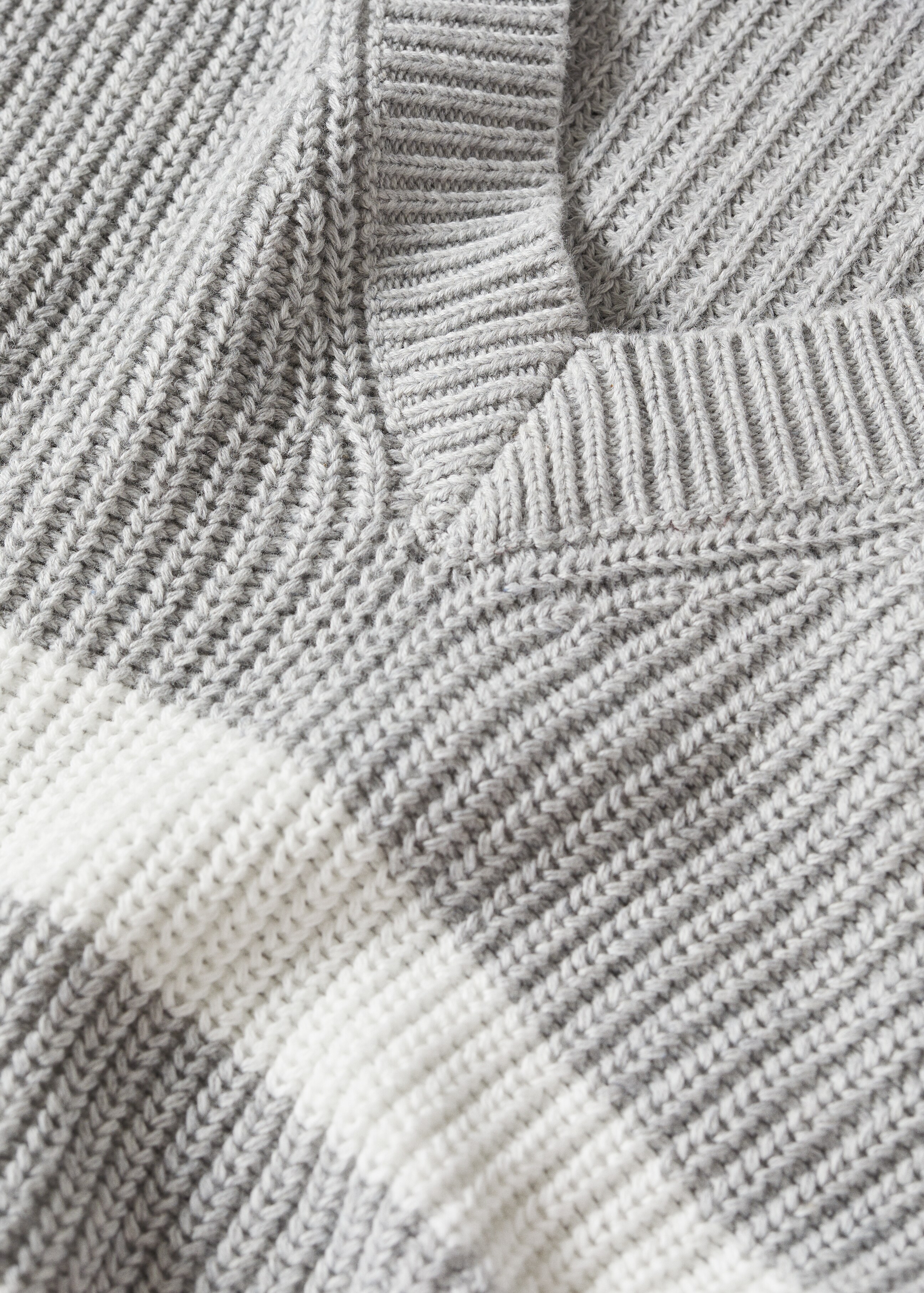 Knit cotton sweater - Details of the article 8