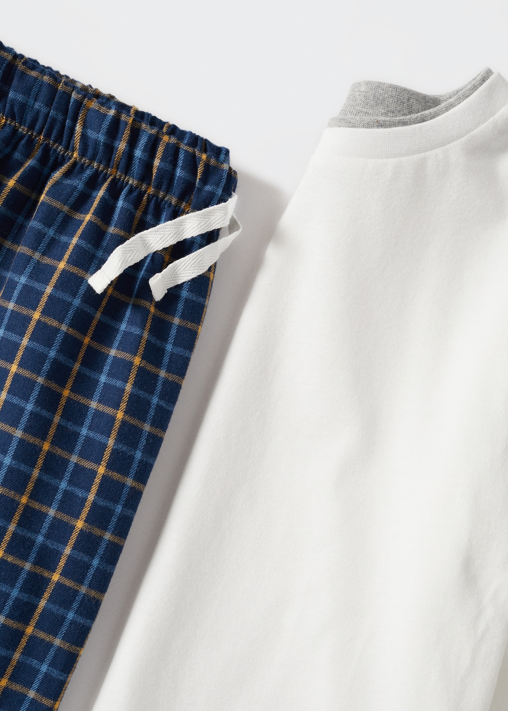 Two-pieces check long pyjamas - Details of the article 9