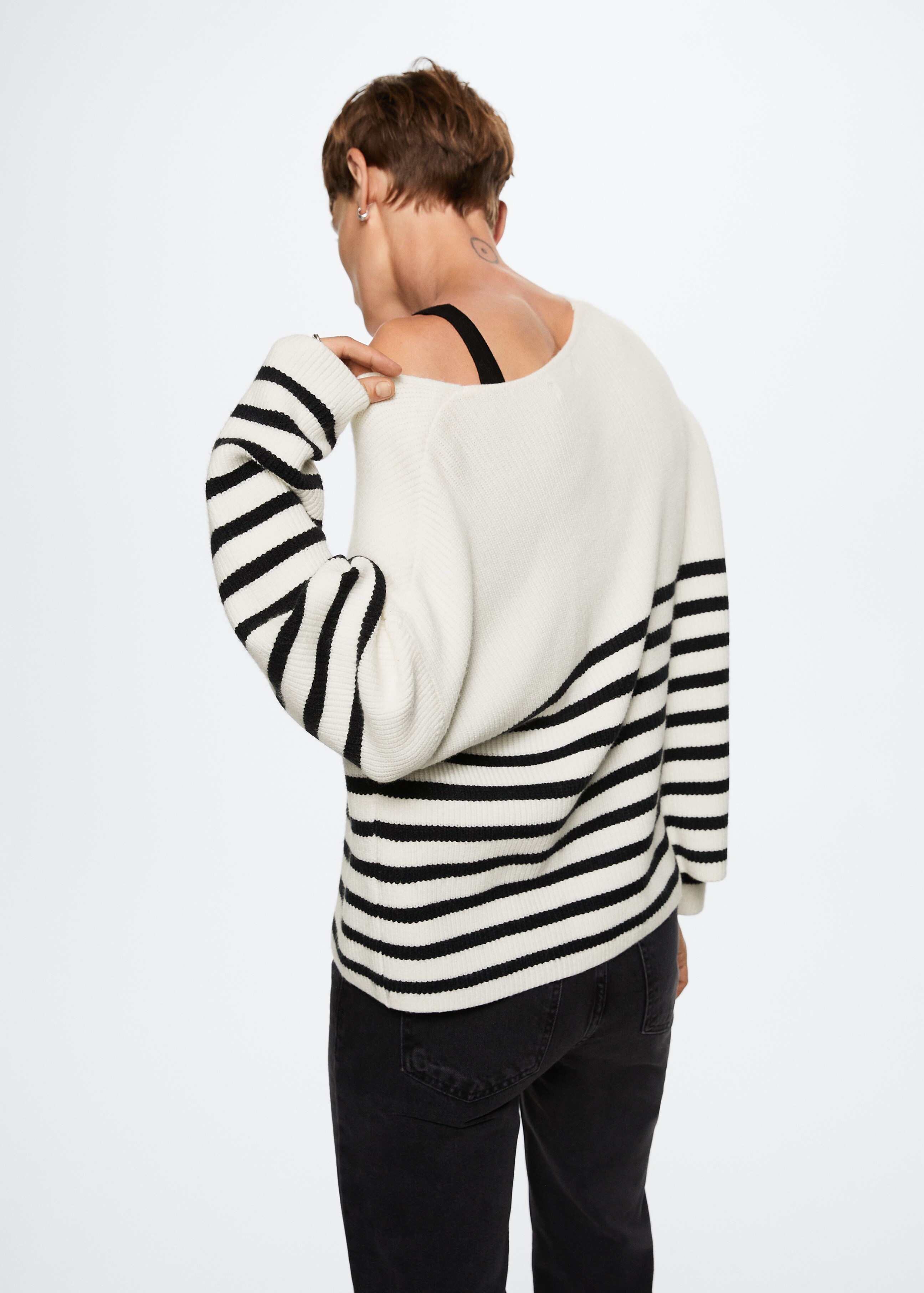 Oversized striped sweater - Reverse of the article