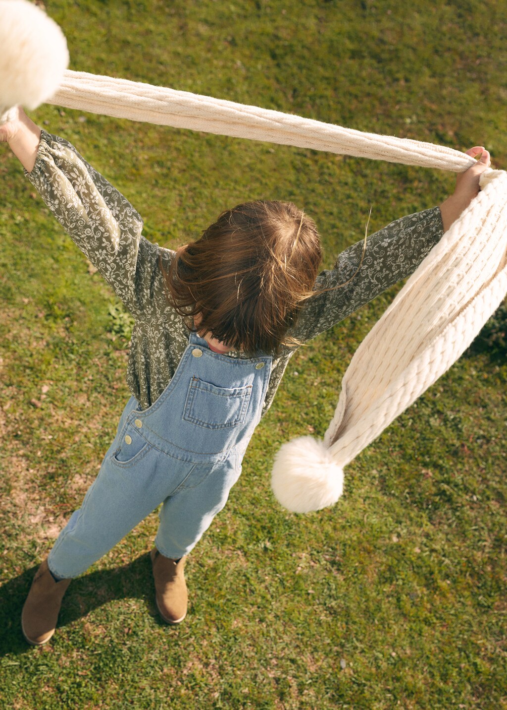 Knitted braided scarf - Details of the article 6