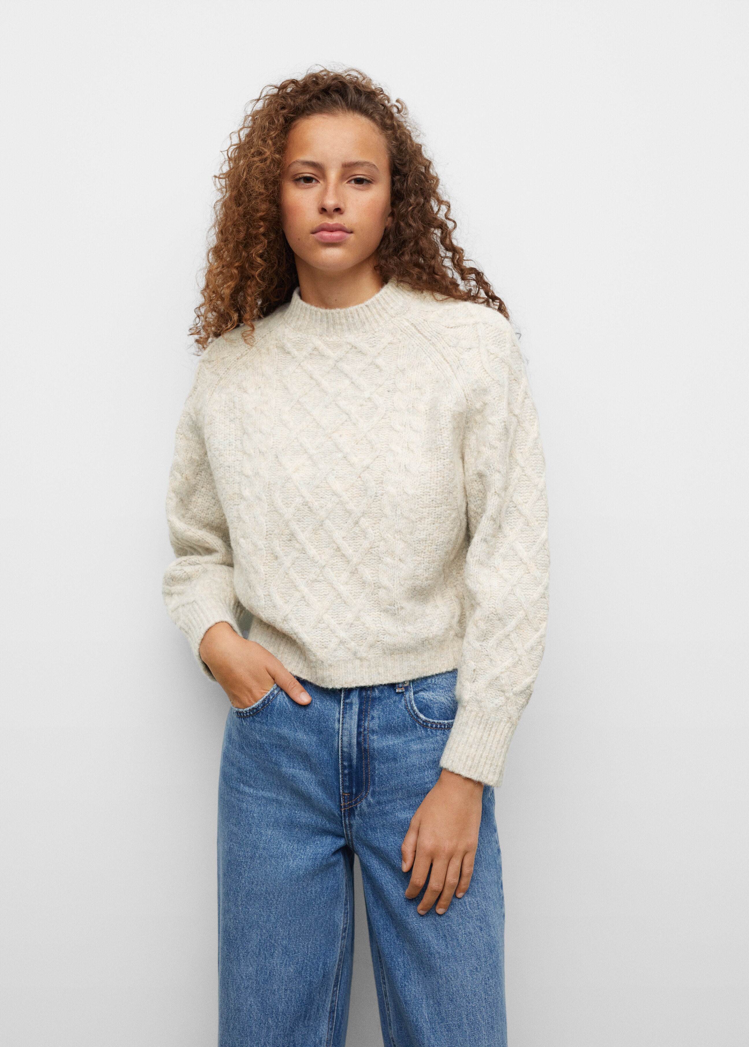 Cable-knit sweater - Details of the article 1