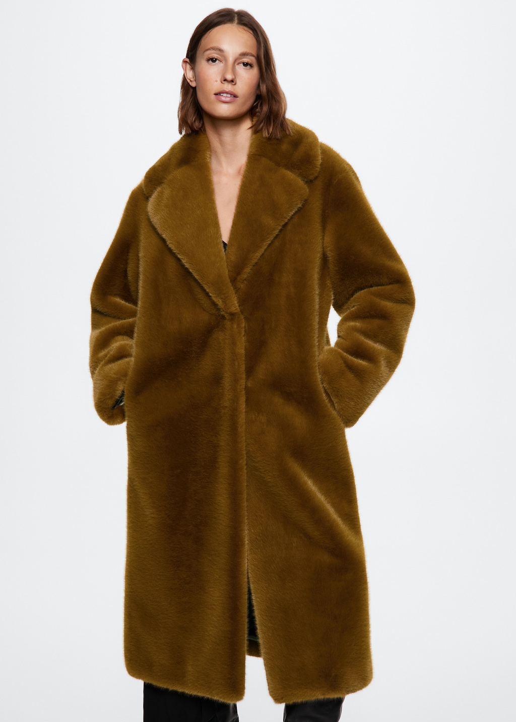 <b>Oversize</b> faux-fur coat - Woman <b>MANGO</b> OUTLET USA.