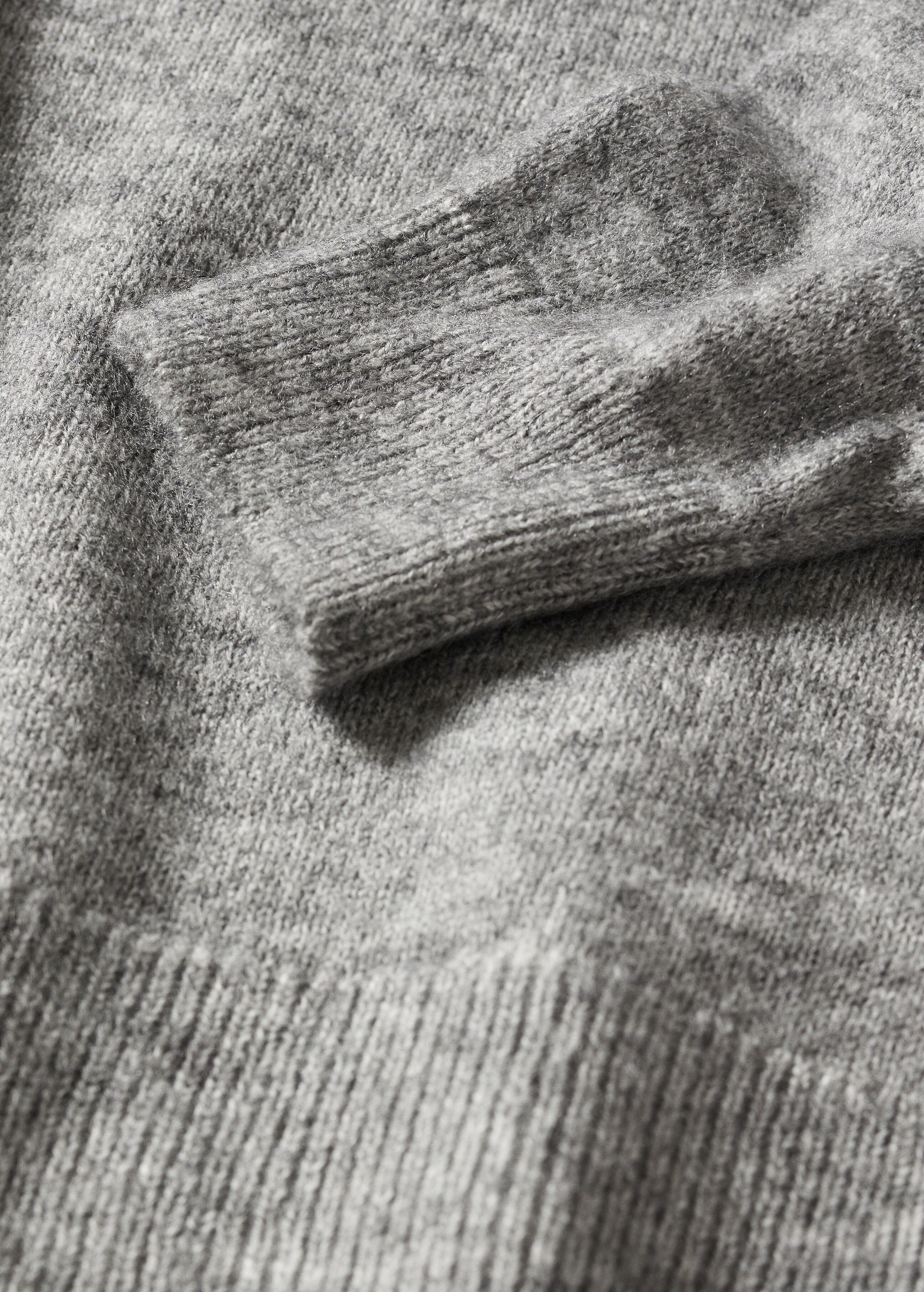 V-neck knit sweater - Details of the article 8