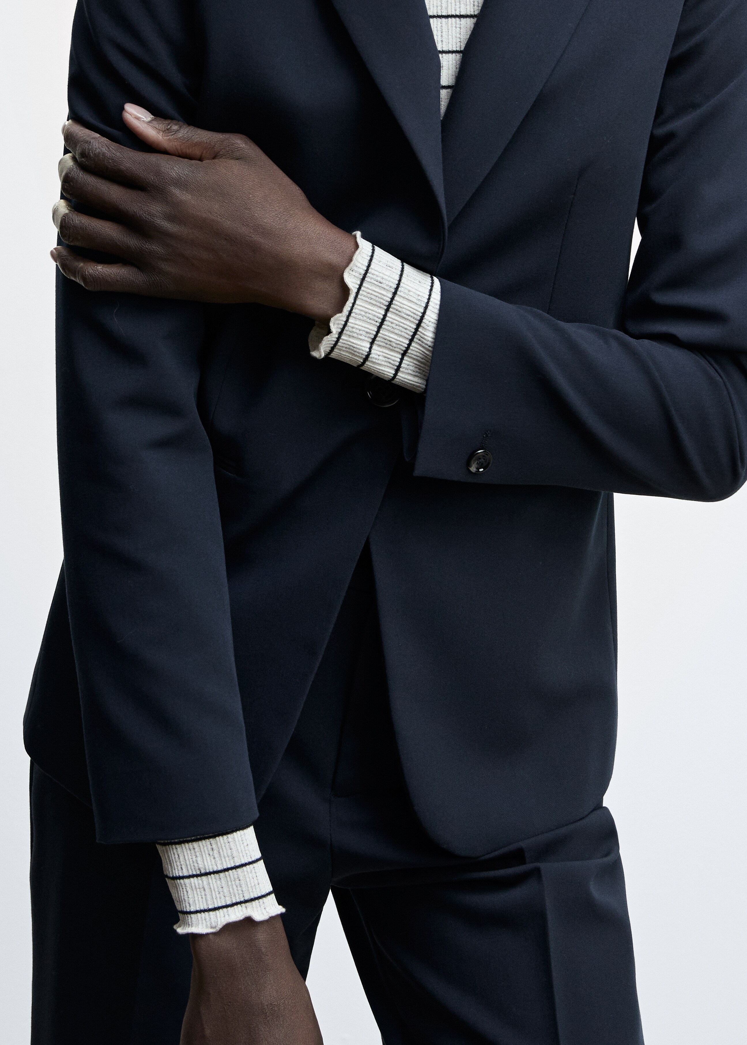 Fitted suit jacket - Details of the article 6