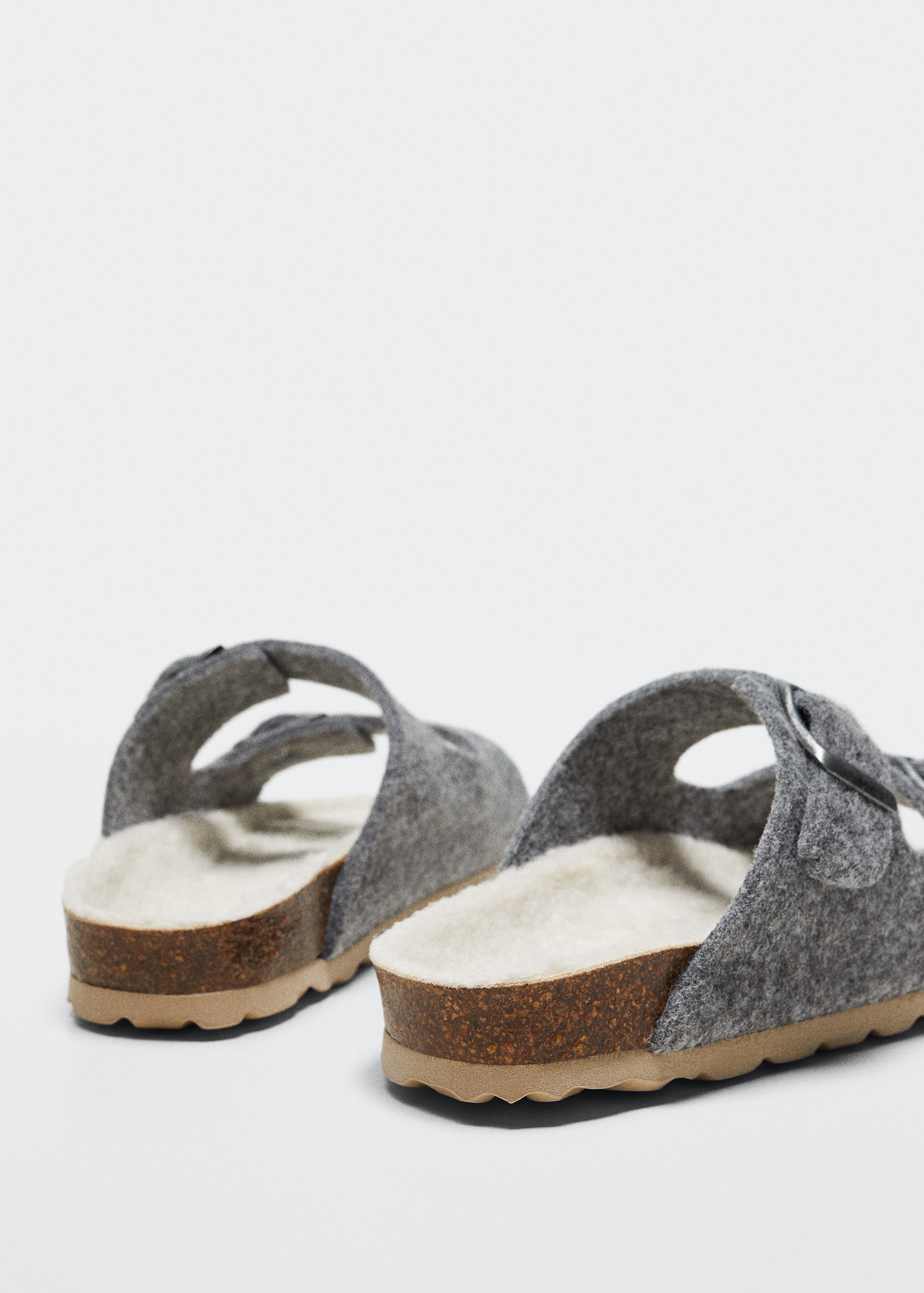 Sandal with felt buckles - Details of the article 2