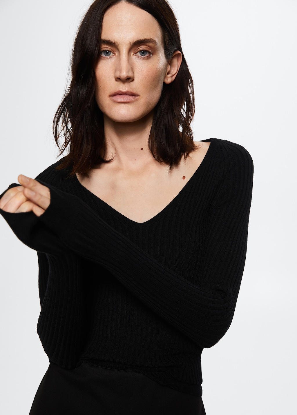 V-neck ribbed knit sweater - Details of the article 3