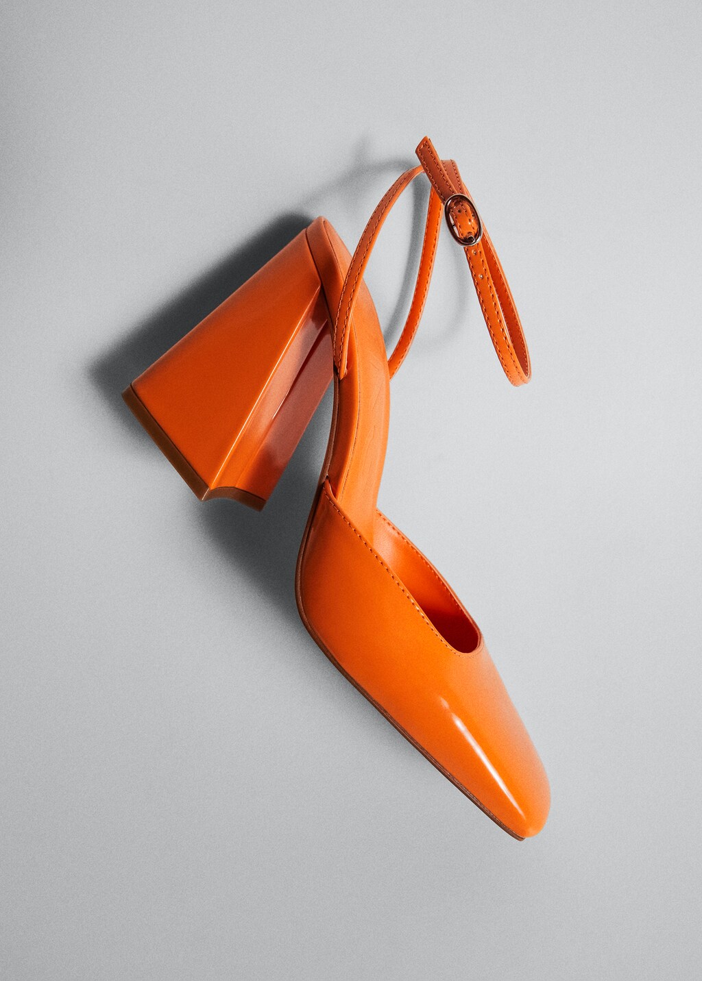 Block heel shoe - Details of the article 3