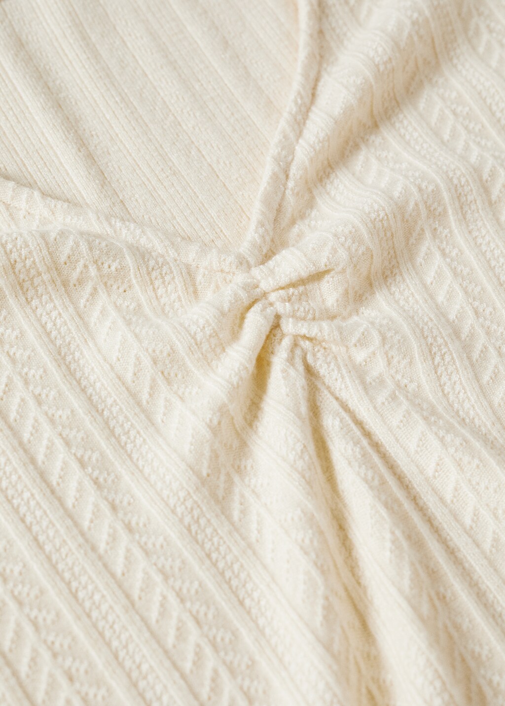 Long-sleeve t-shirt with ruffles - Details of the article 8