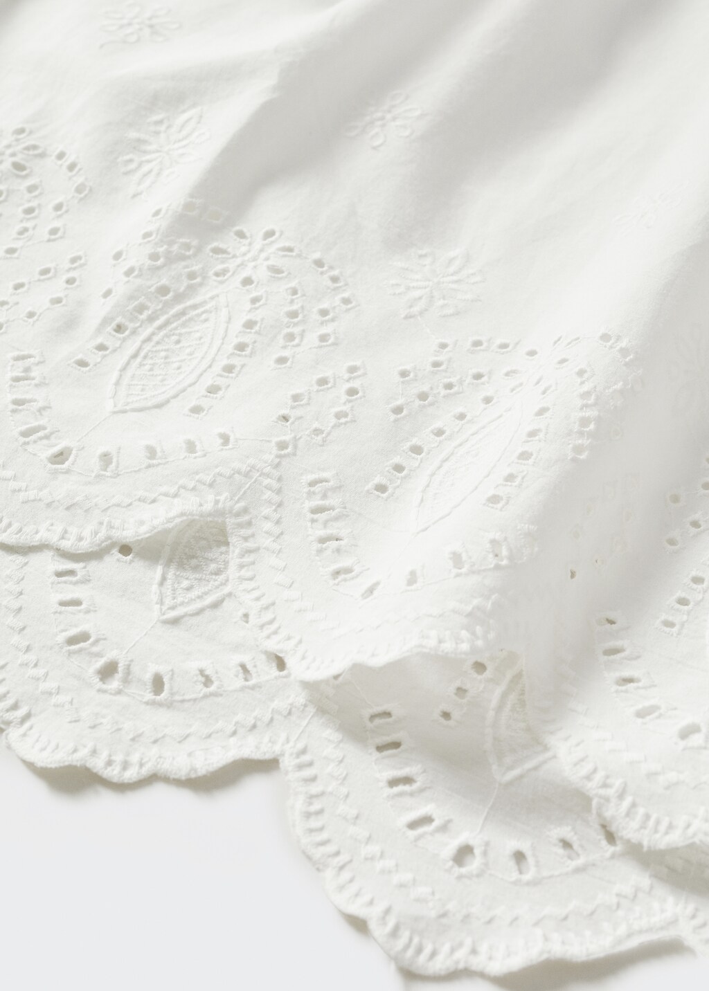 Swiss embroidered shirt dress - Details of the article 8