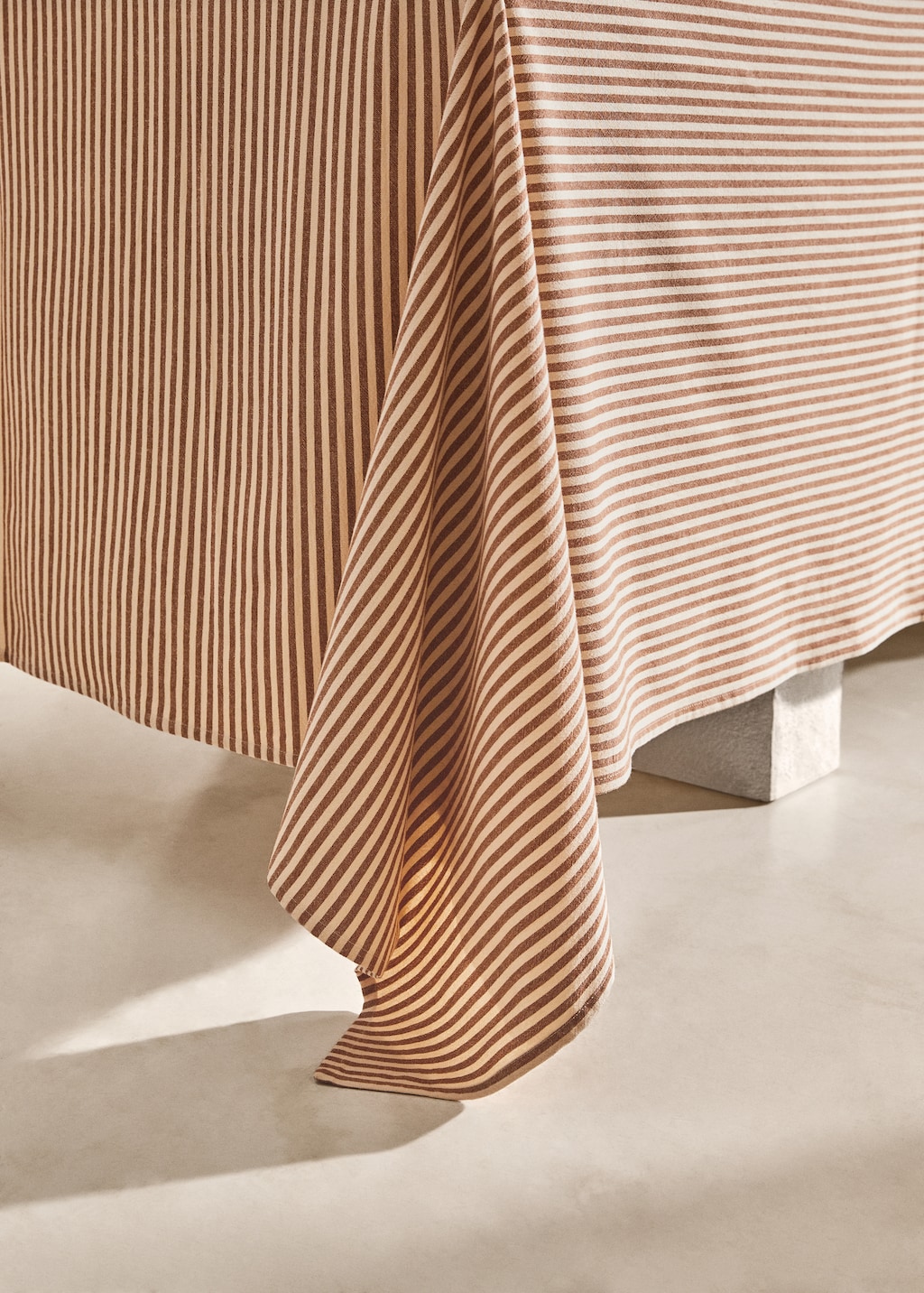 Stripes 100% cotton tablecloth 150x150cm - Details of the article 7