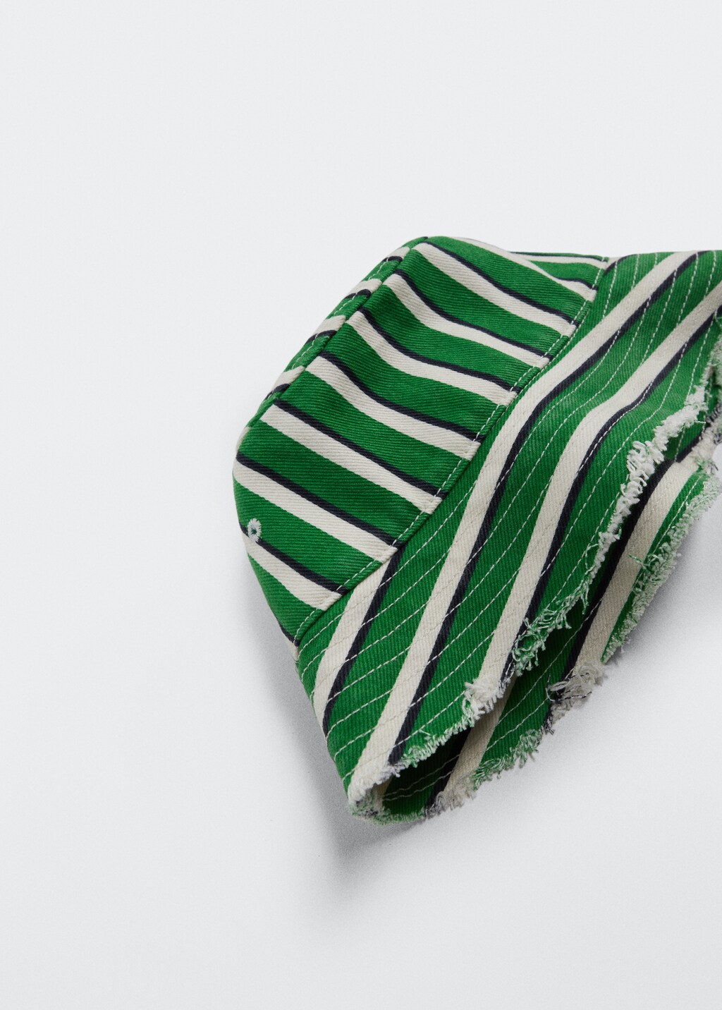 Bucket print hat - Details of the article 2