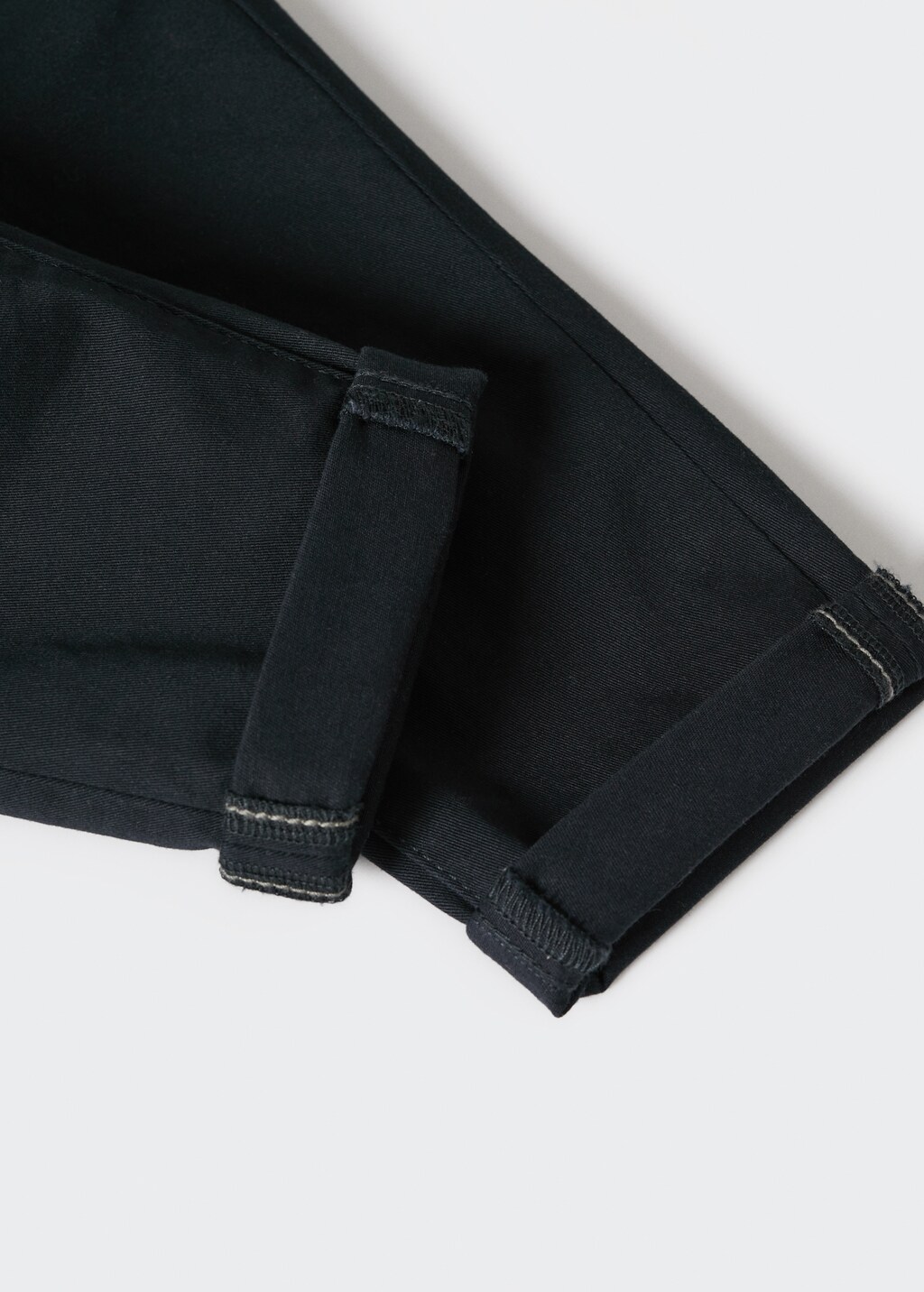 Stretchy chinos - Details of the article 9