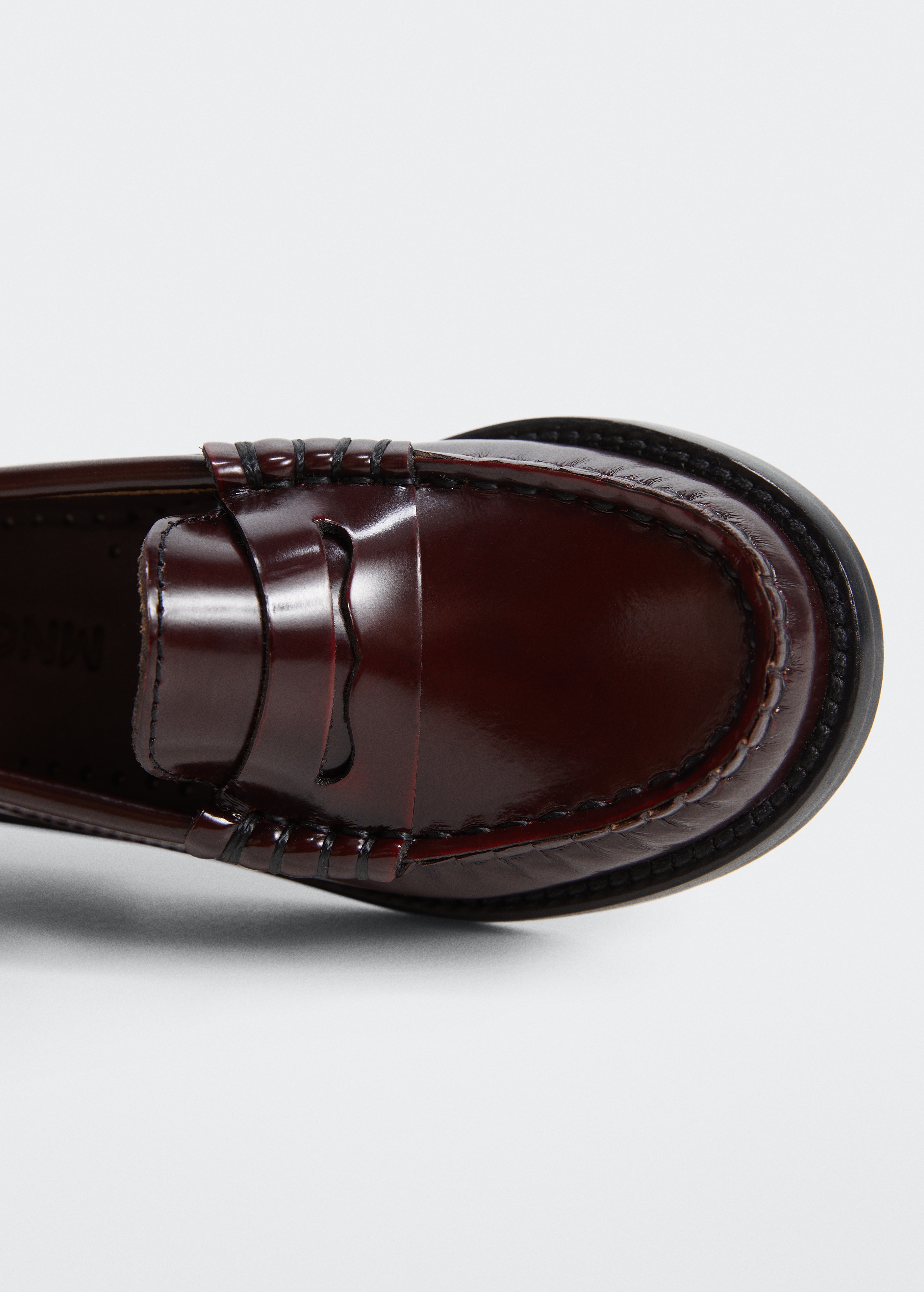 Leather moccasin - Details of the article 2