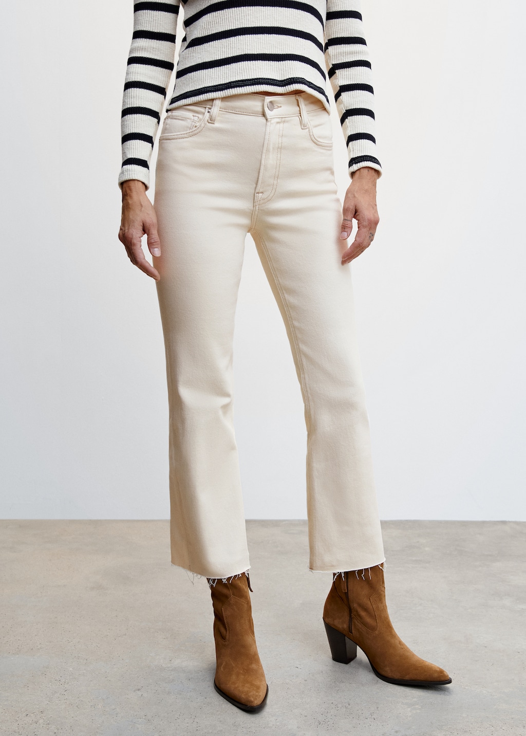 High-waist bootcut jeans - Medium plane