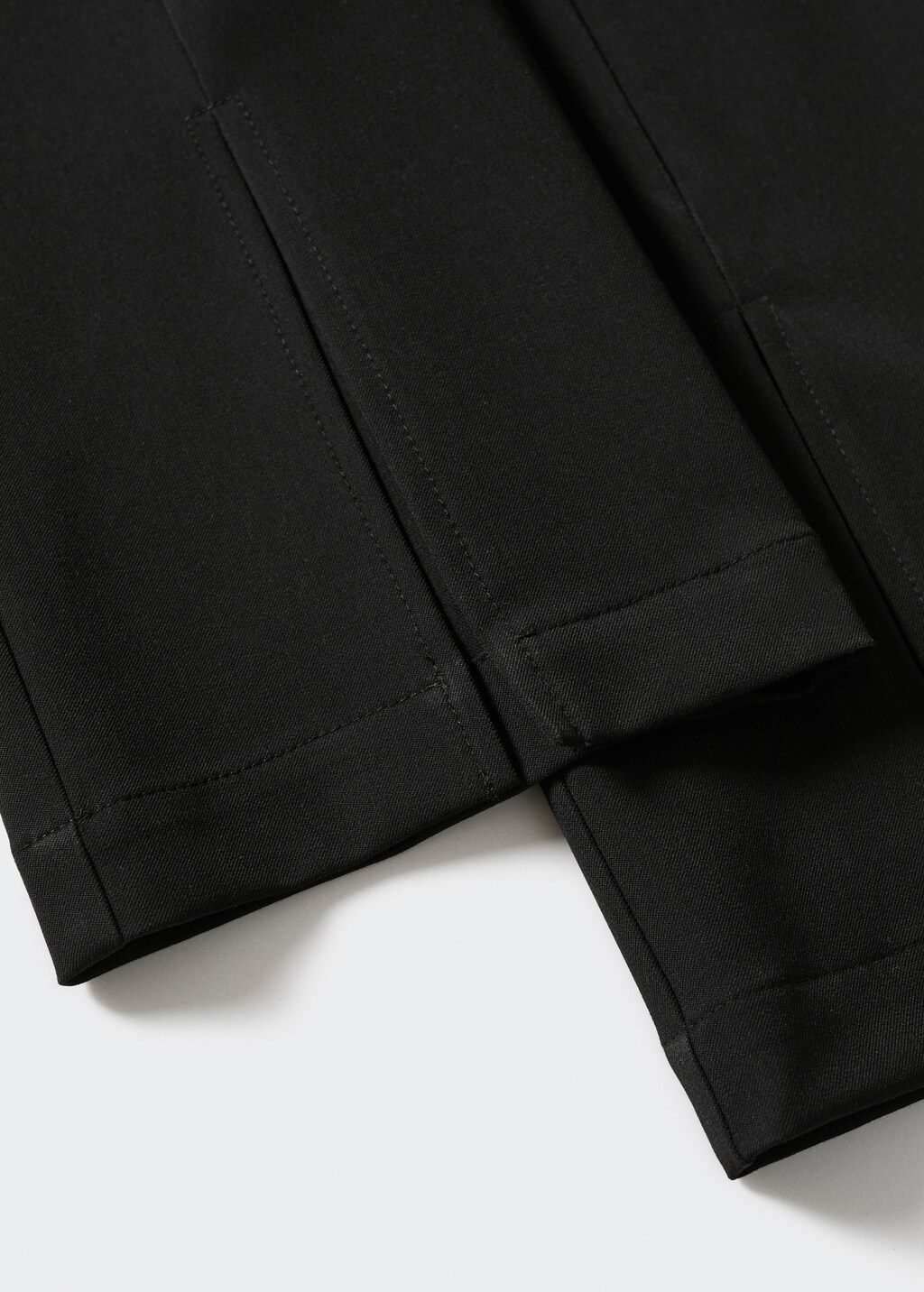 Slit hem trousers - Details of the article 8