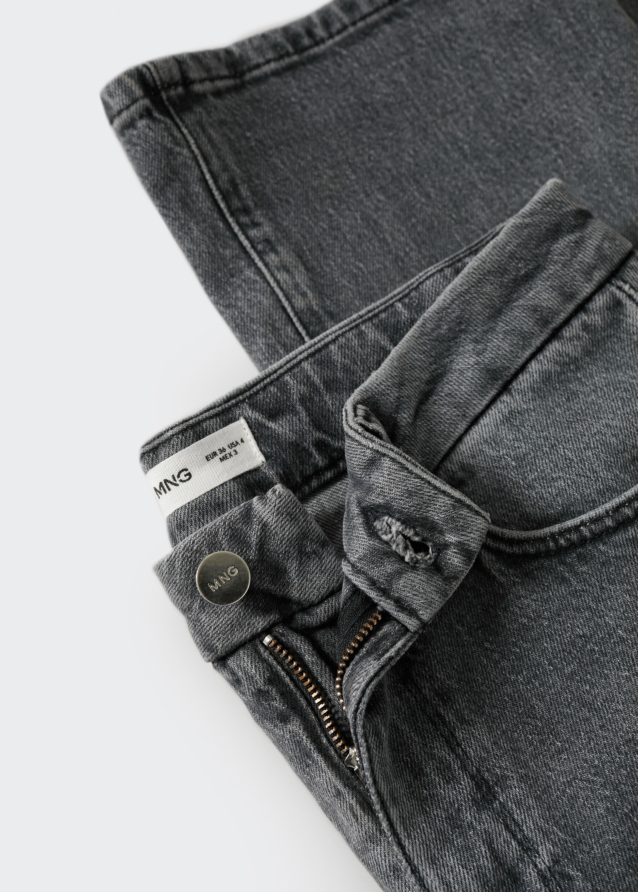 Flared Jeans mit mittlerem Bund - Detail des Artikels 8