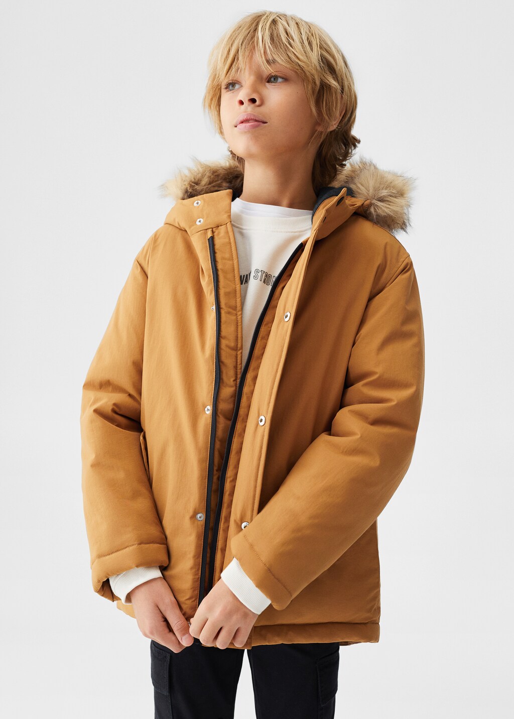 Detachable faux fur hood anorak