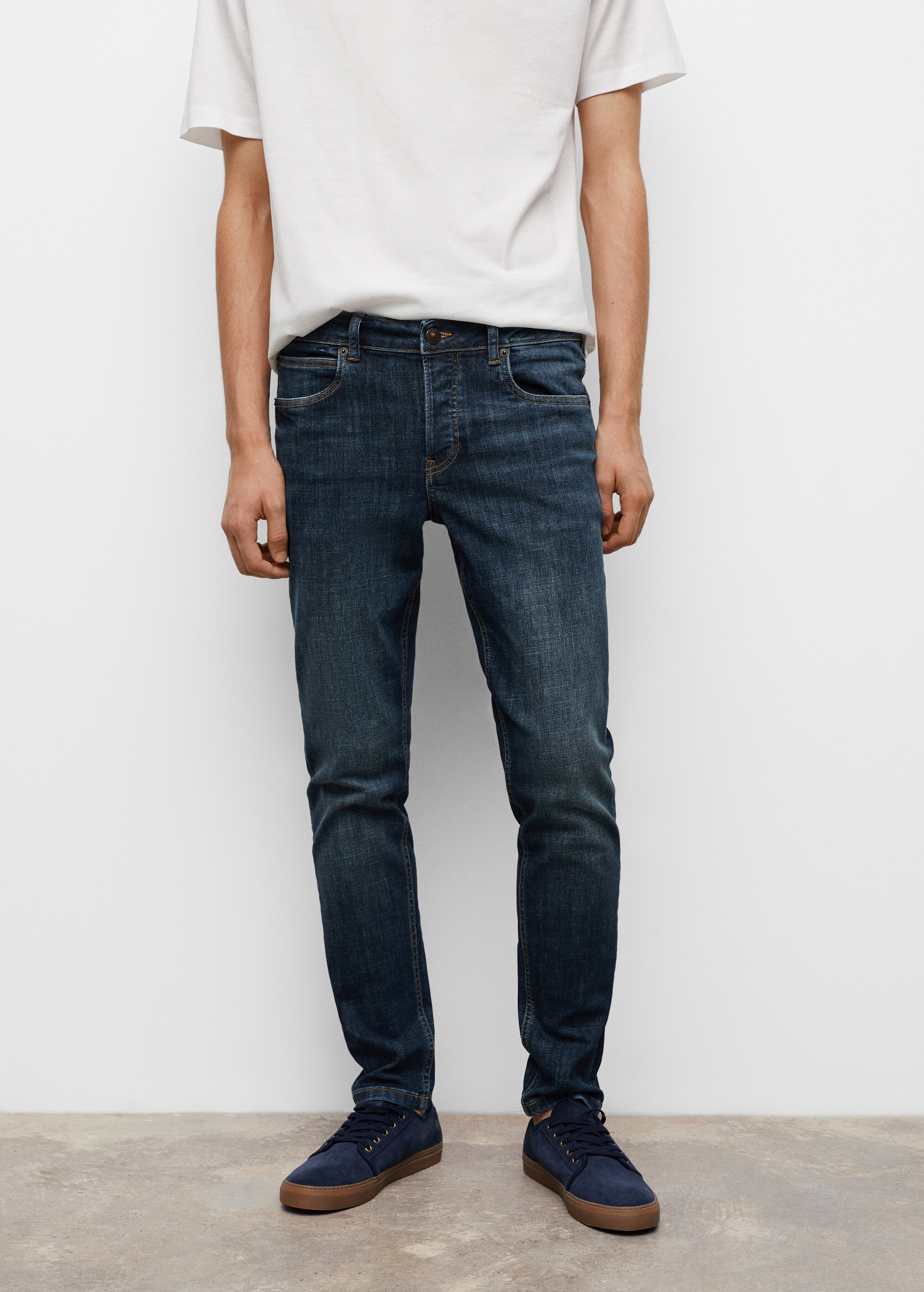 Slim Fit-Jeans mit mittlerer Waschung - Detail des Artikels 6